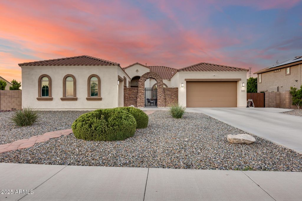 Photo of 6610 W Leiber Place, Glendale, AZ 85310 (MLS # 6924673)