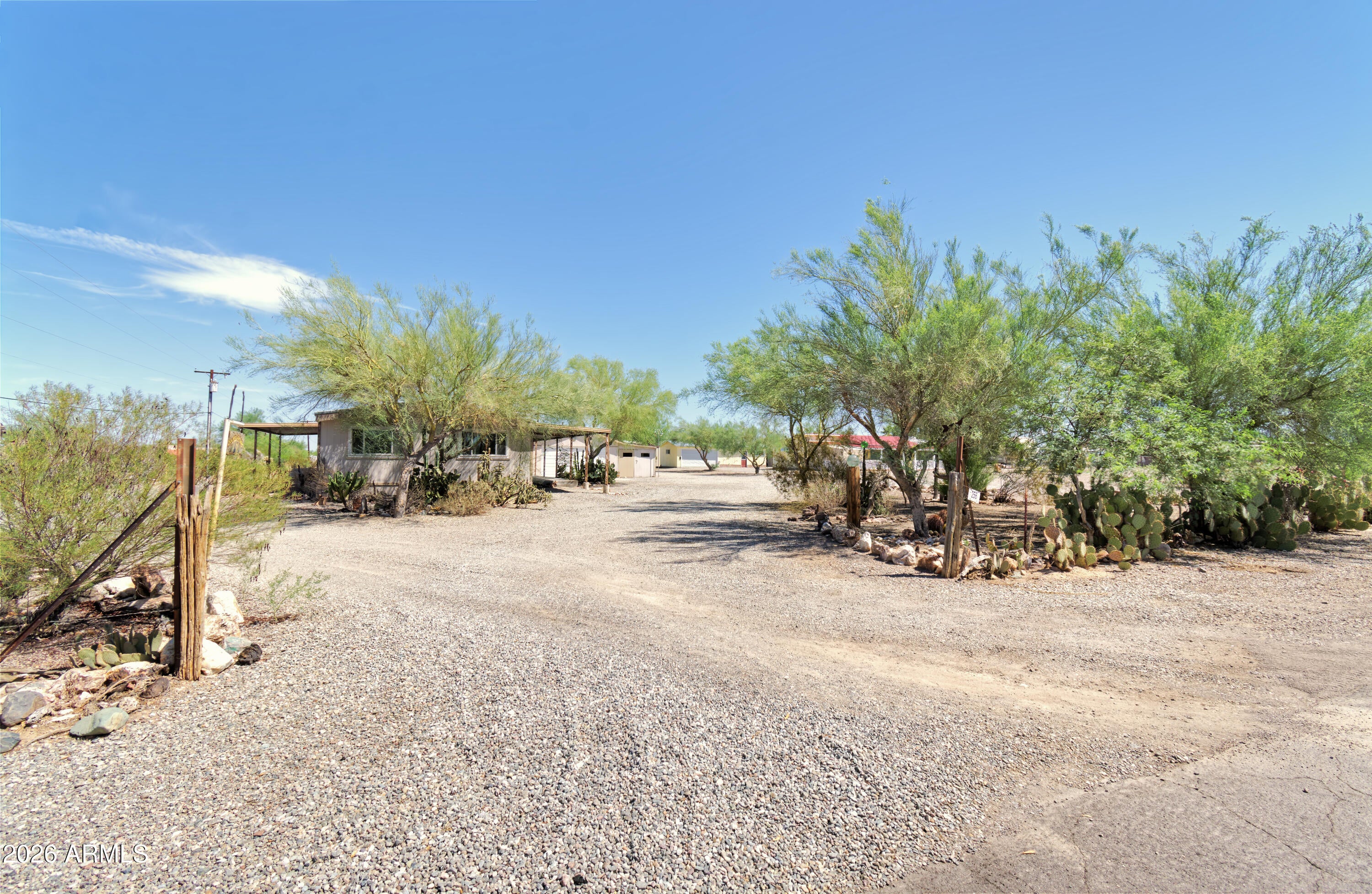 256 W PYRAMID Lane