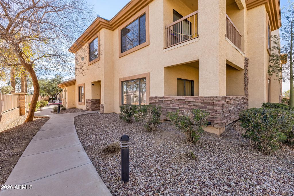 Photo of 6770 N 47th Avenue #1016, Glendale, AZ 85301 (MLS # 6975209)