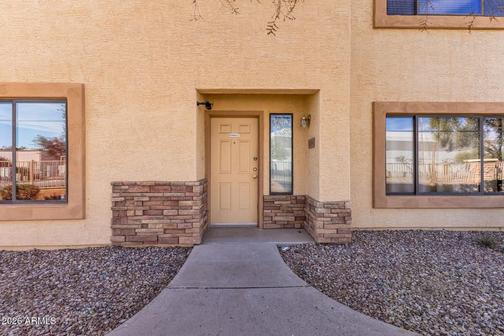 Photo of 6770 N 47th Avenue #1016, Glendale, AZ 85301 (MLS # 6975209)