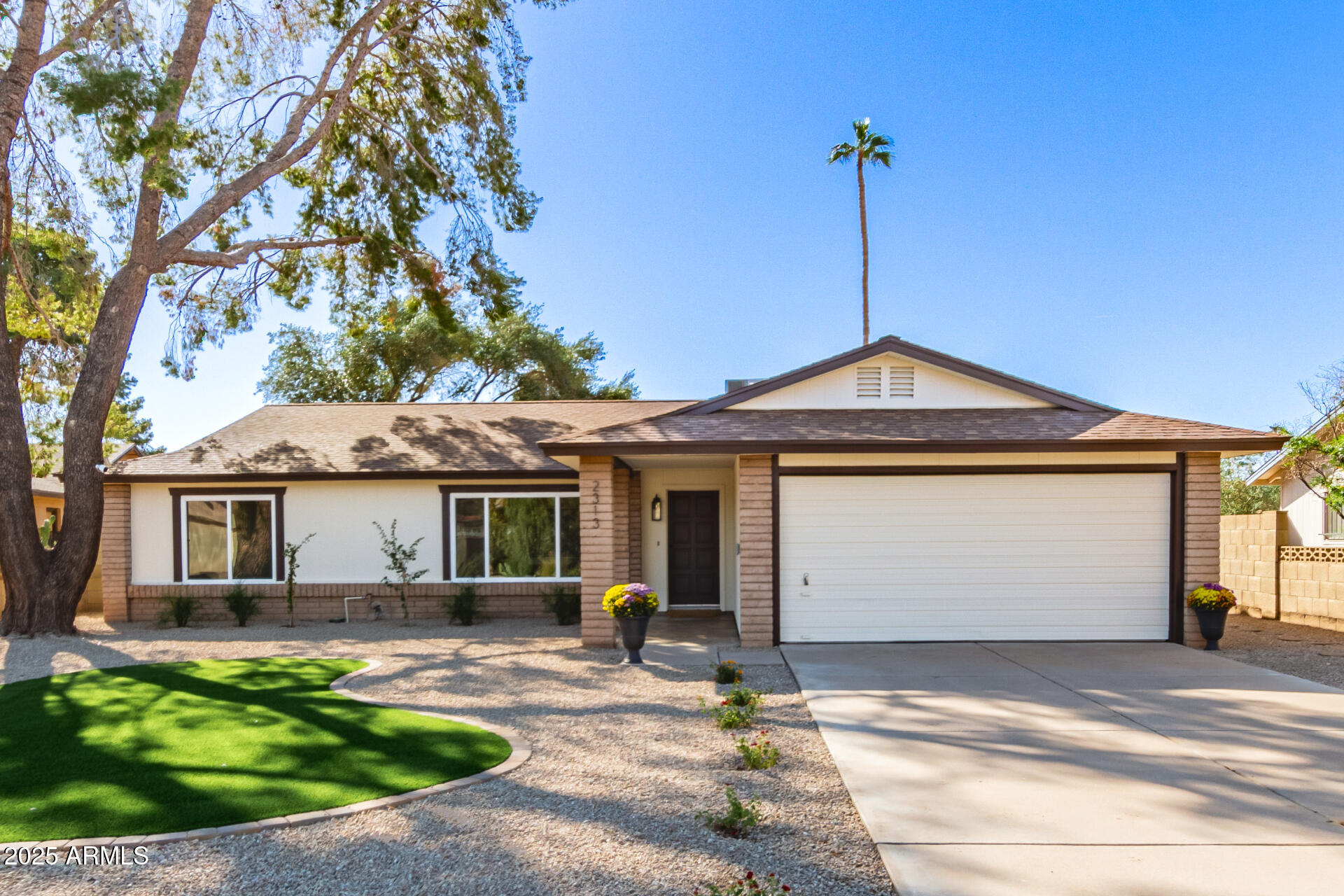 2313 E EL PARQUE Drive