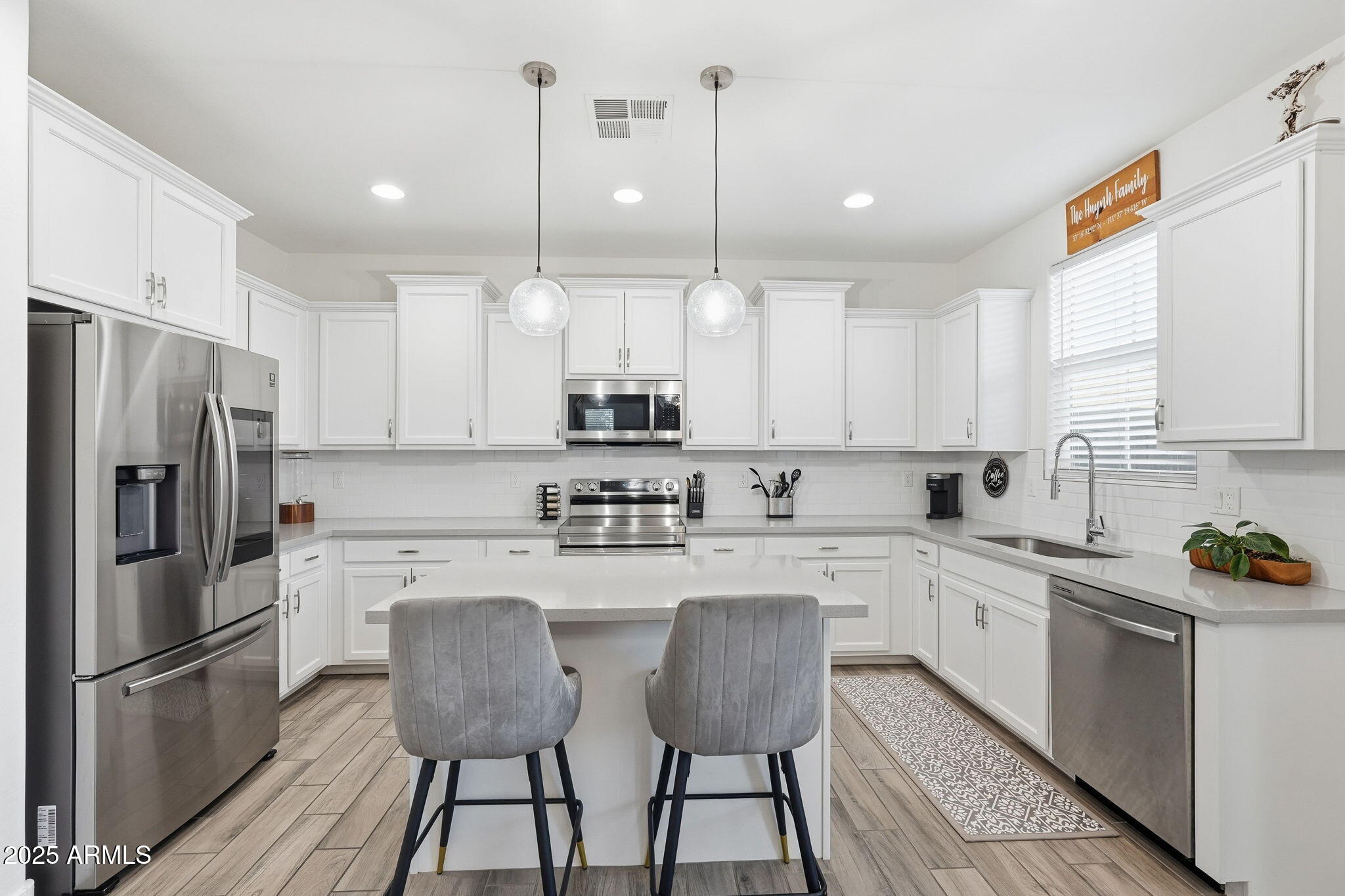 9460 E TUMERIC Avenue