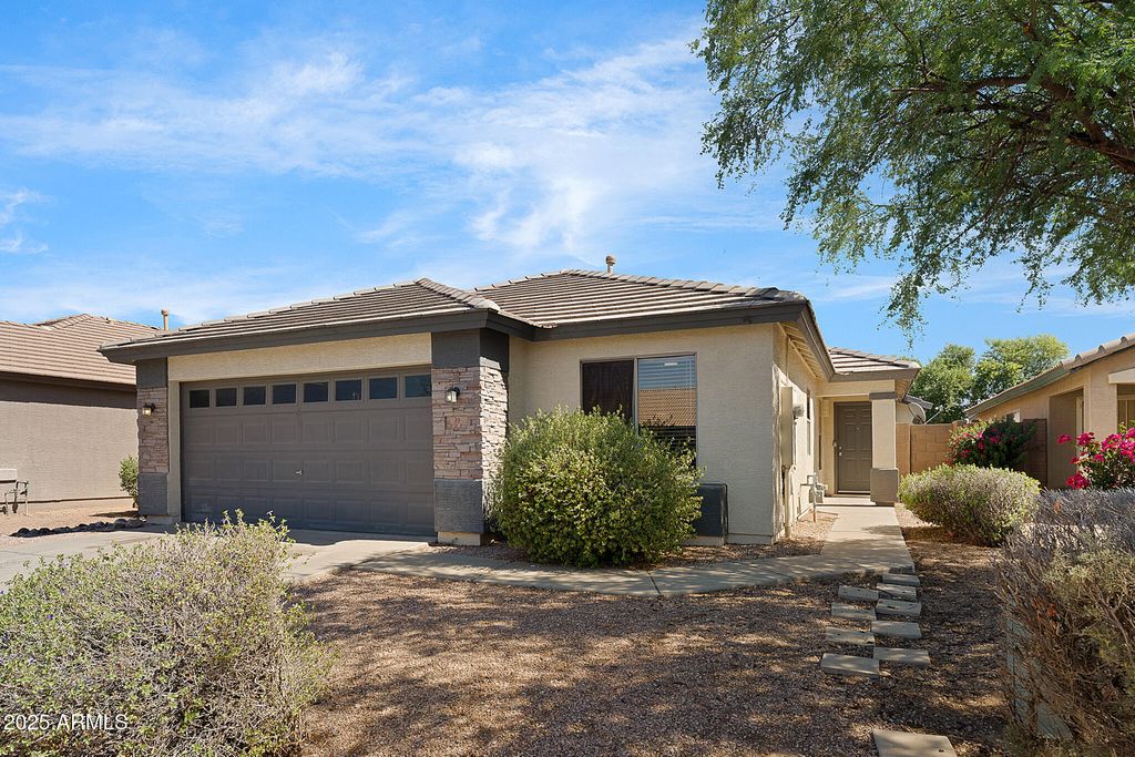 Photo of 39 N 123rd Drive, Avondale, AZ 85323 (MLS # 6932385)