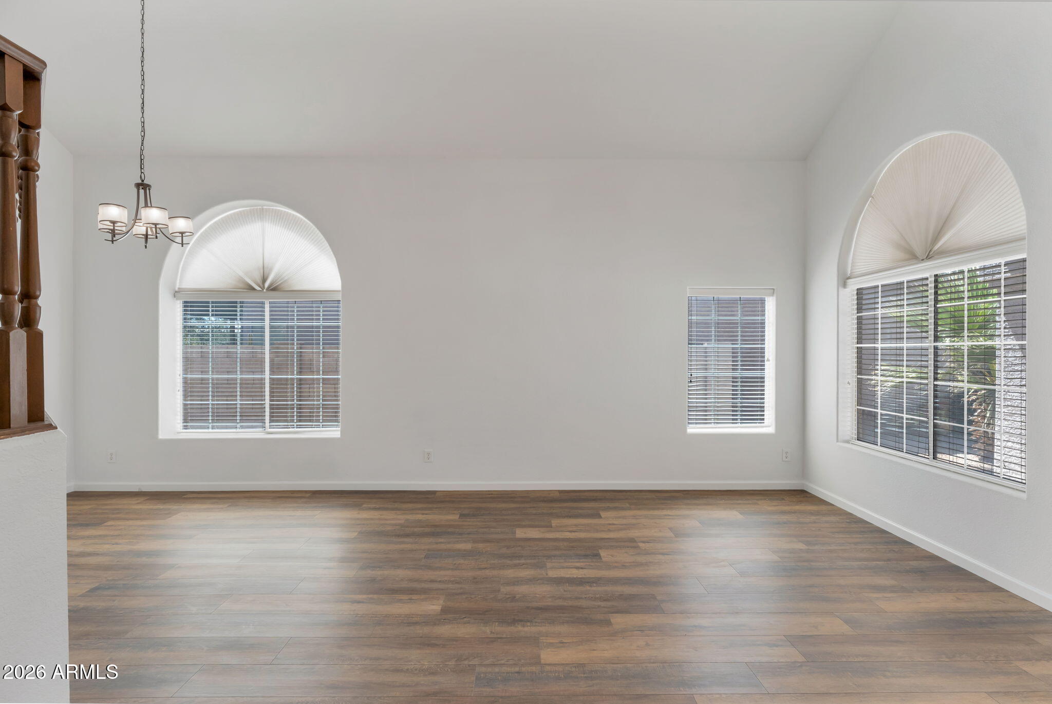 427 W PALOMINO Drive