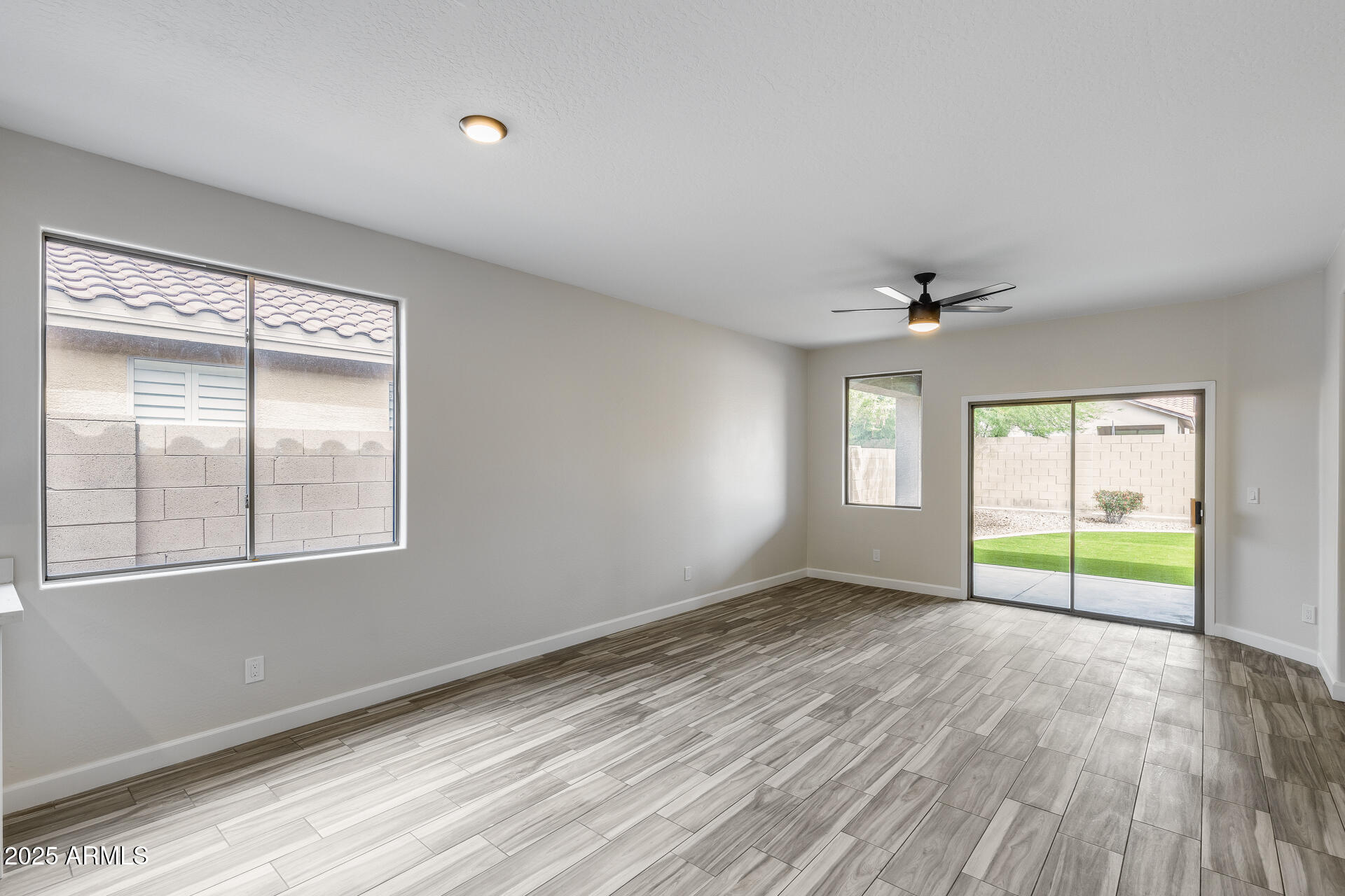 39731 N HIGH NOON Way