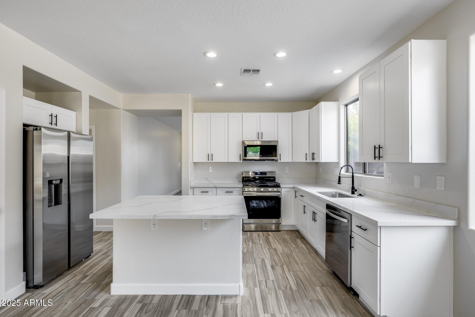 39731 N HIGH NOON Way