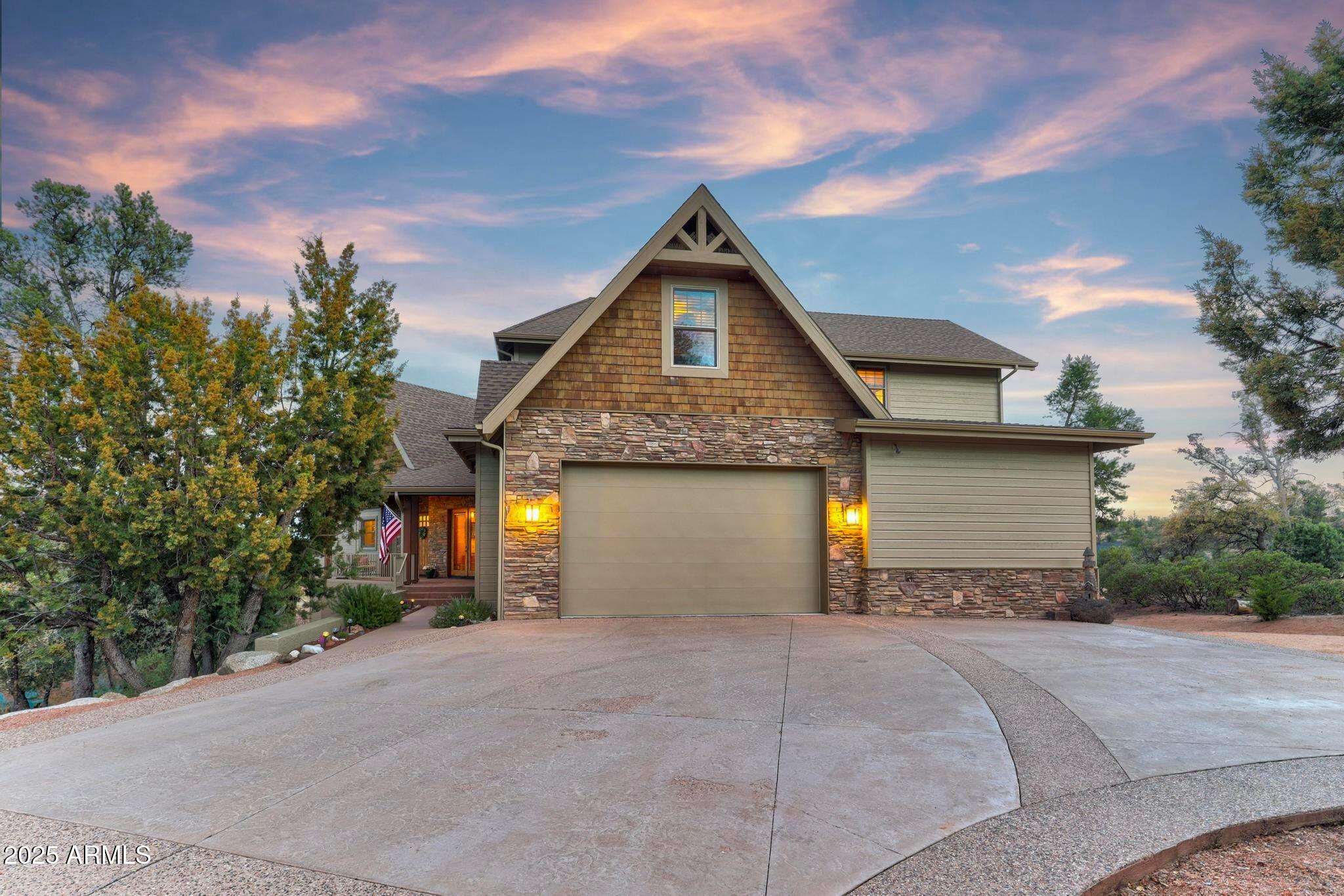1401 W SPIKE HORN Circle