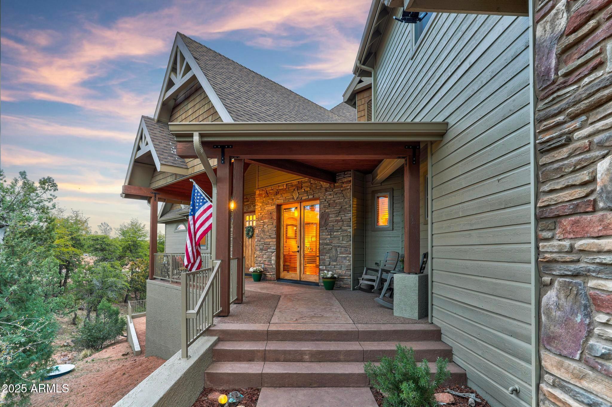 1401 W SPIKE HORN Circle