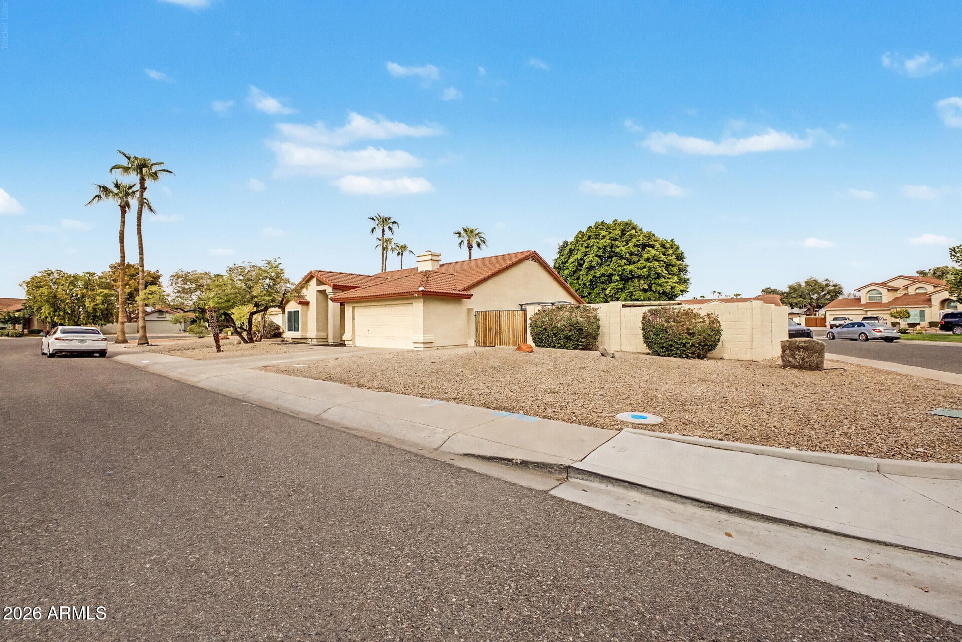 3521 N CANARY Circle