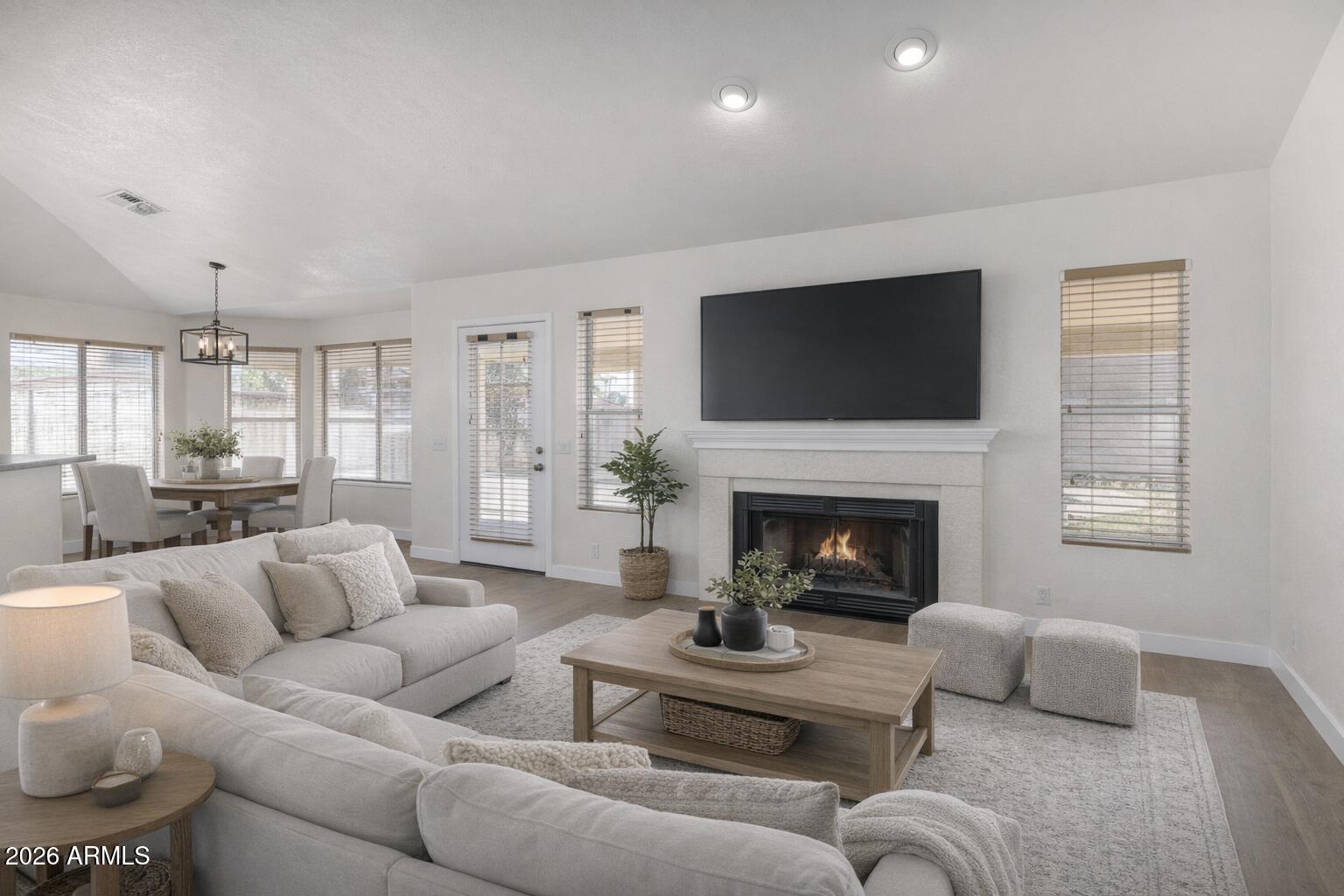 6565 E QUARTZ Street