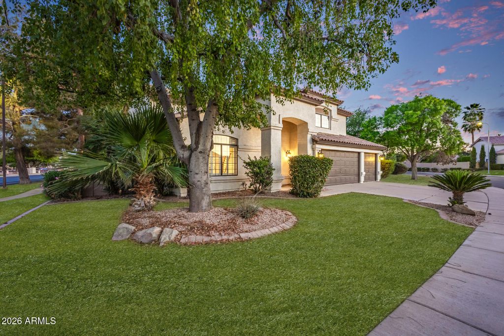Photo of 3201 S Horizon Place, Chandler, AZ 85248 (MLS # 7009182)