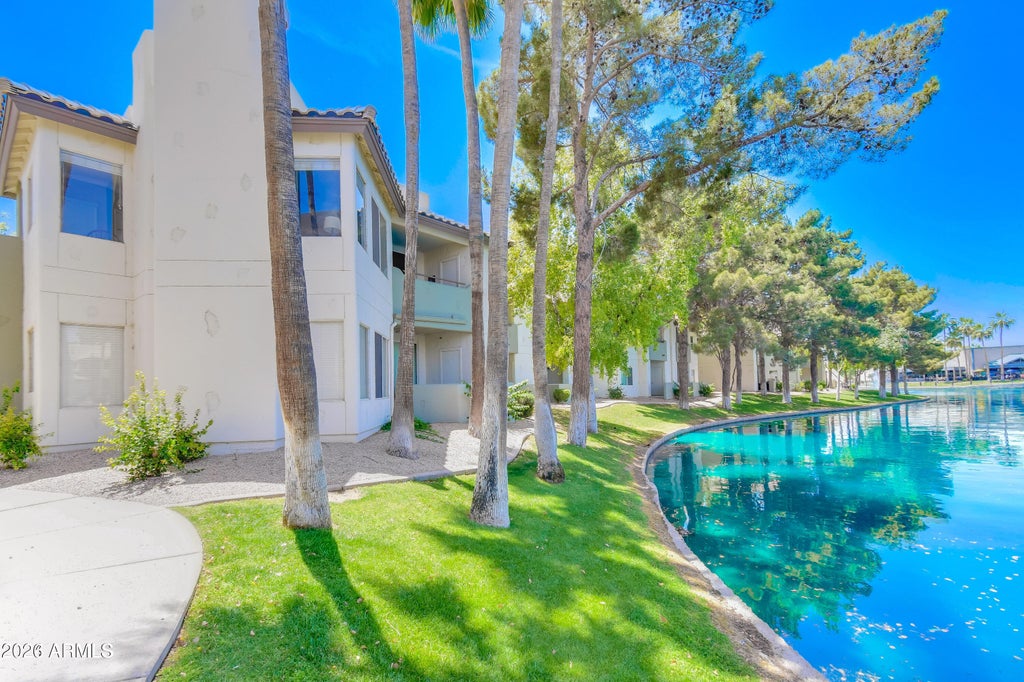 Photo of 1825 W Ray Road #Apt 2101, Chandler, AZ 85224 (MLS # 7052379)