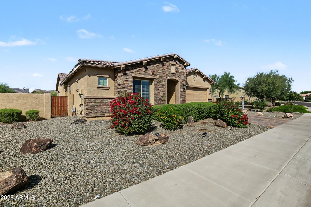 Photo of 5340 N 190th Drive, Litchfield Park, AZ 85340 (MLS # 7095703)