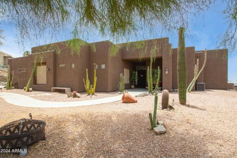 Single Family Residence in Phoenix AZ 3335 CARRIAGE Drive 1.jpg