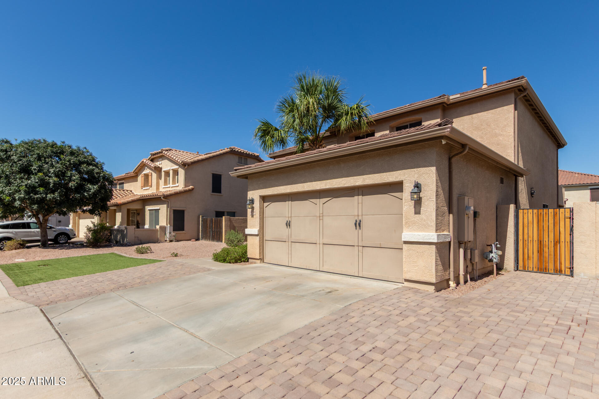 3726 E BETSY Lane