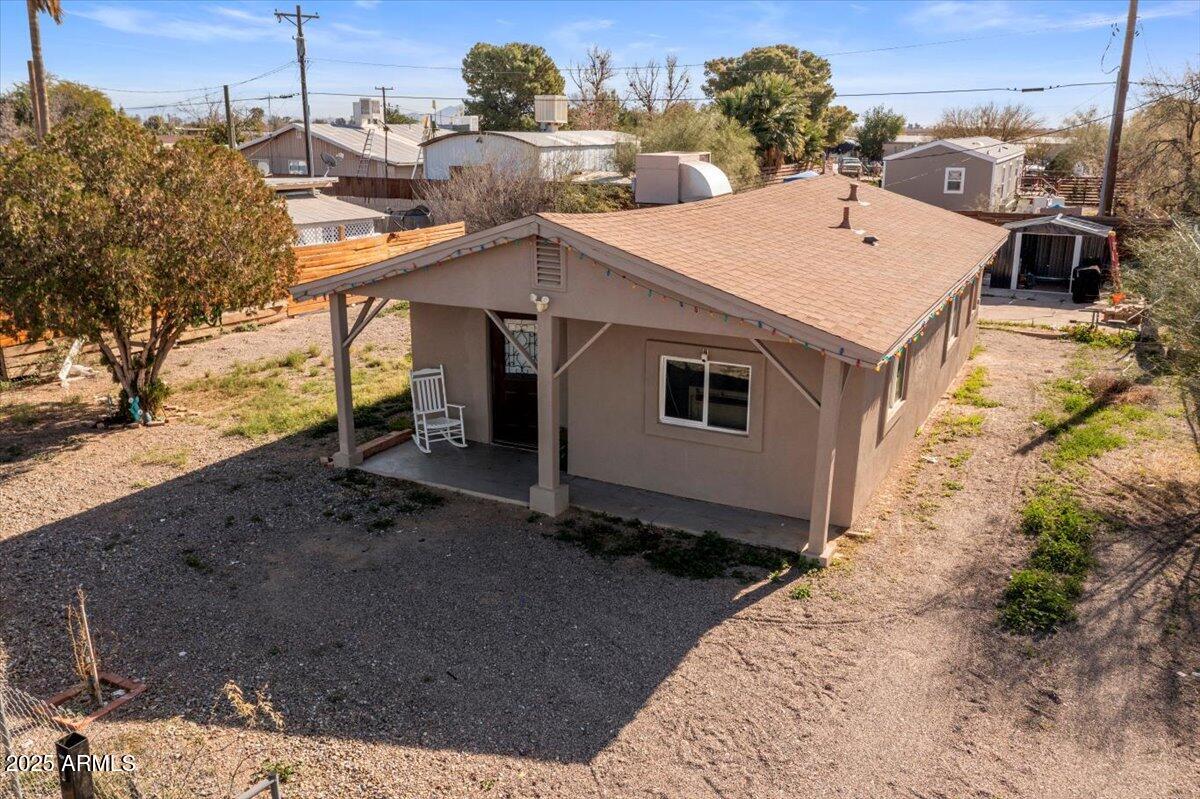 2743 E SAGUARO Drive