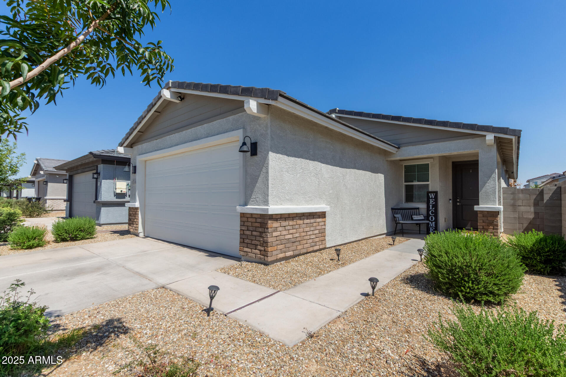 17338 W VIA DE LUNA Drive