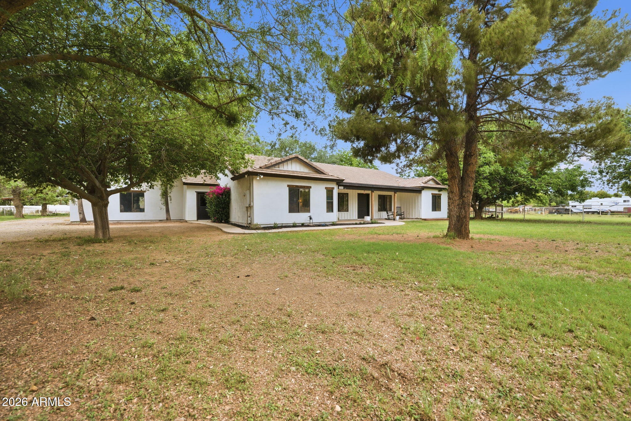 1566 E PAINT HORSE Place