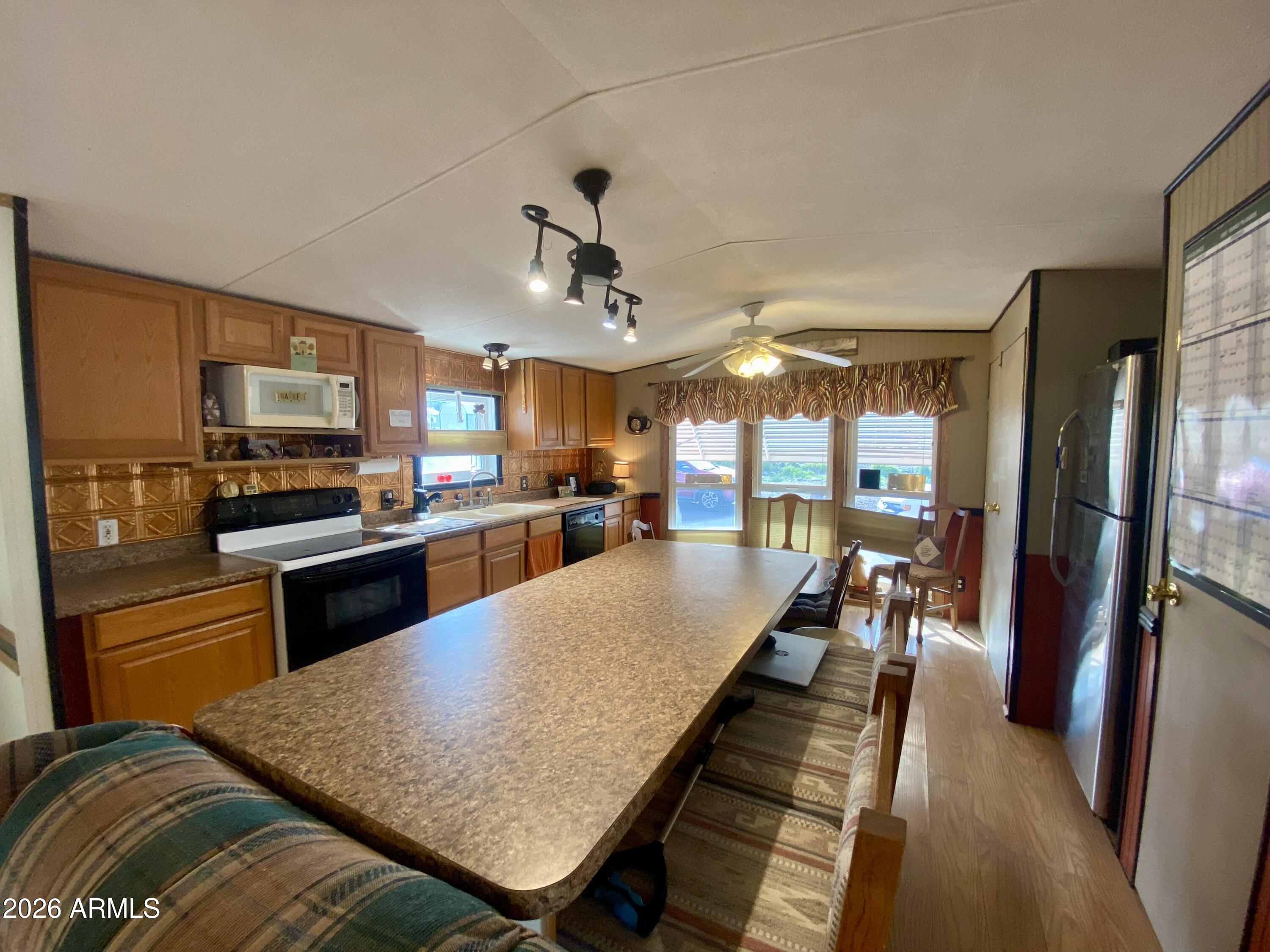 723 W Finnie Flat Road Road 103