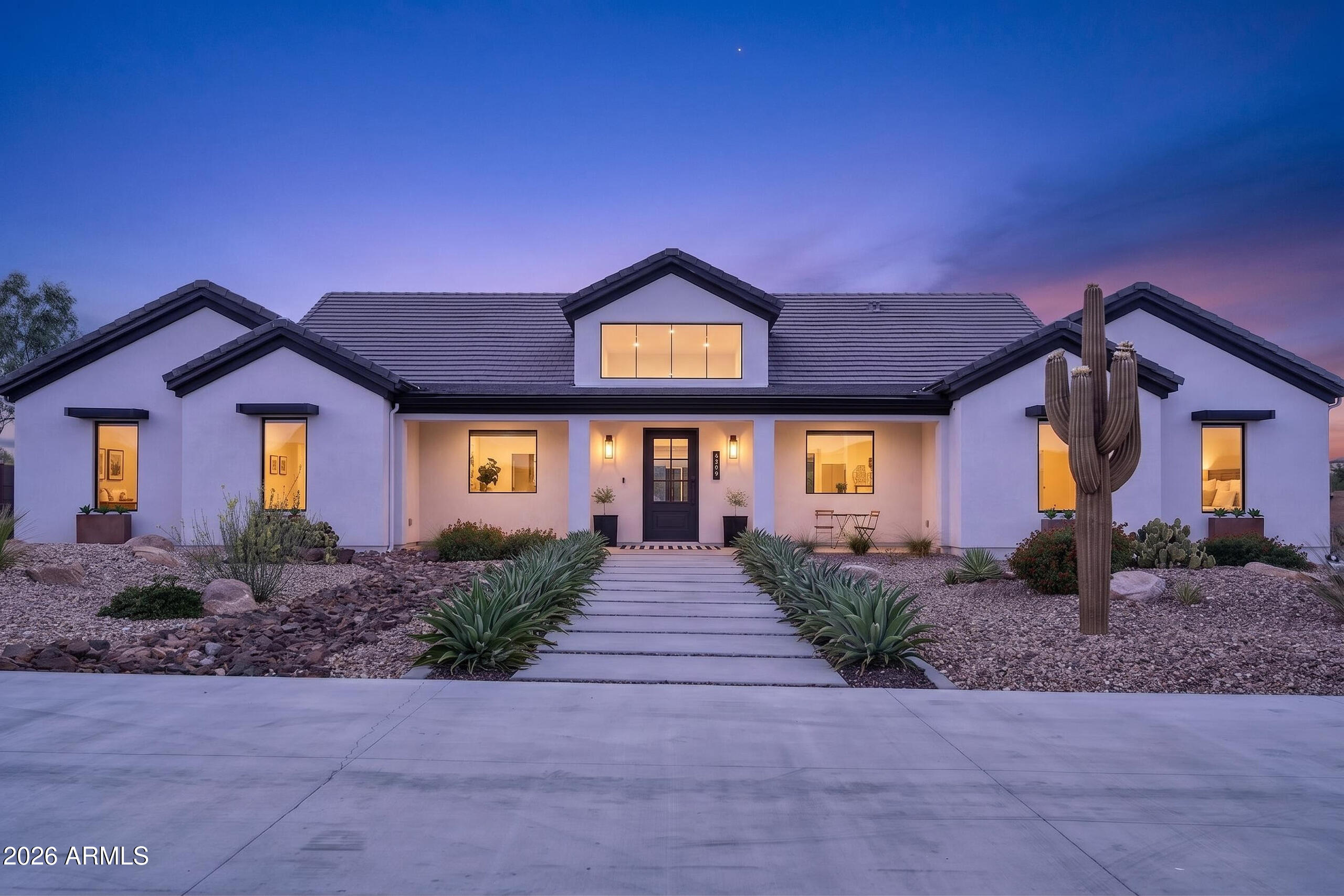 1519 E DOLORES Road