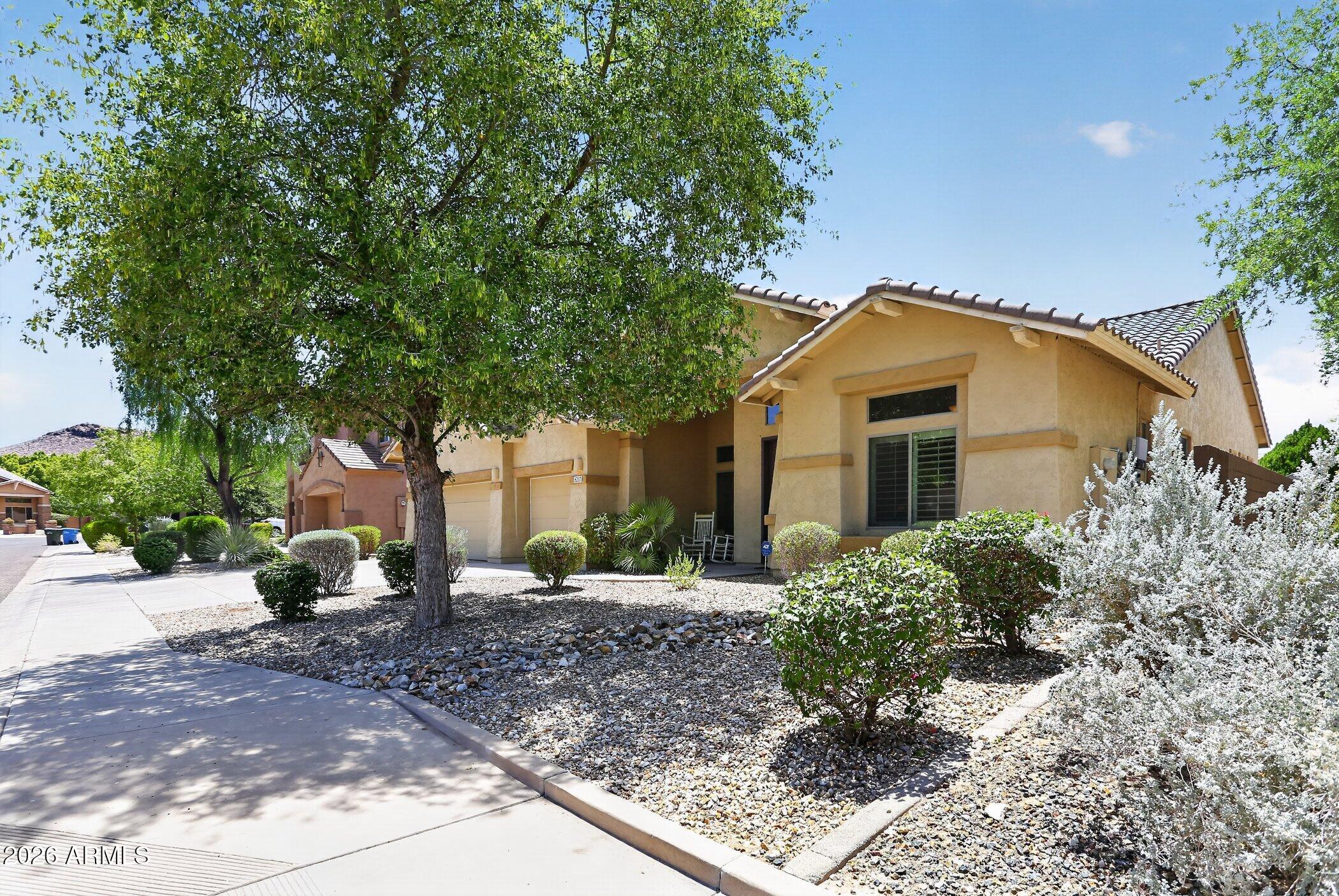 5217 W SPUR Drive