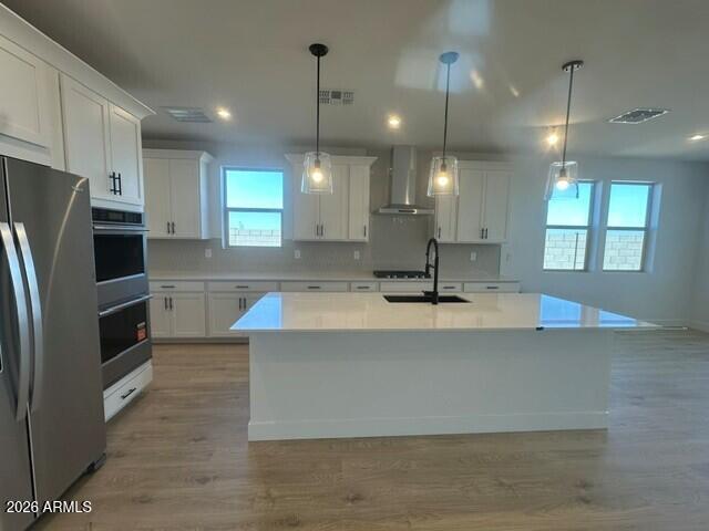 2122 W Desert View Drive