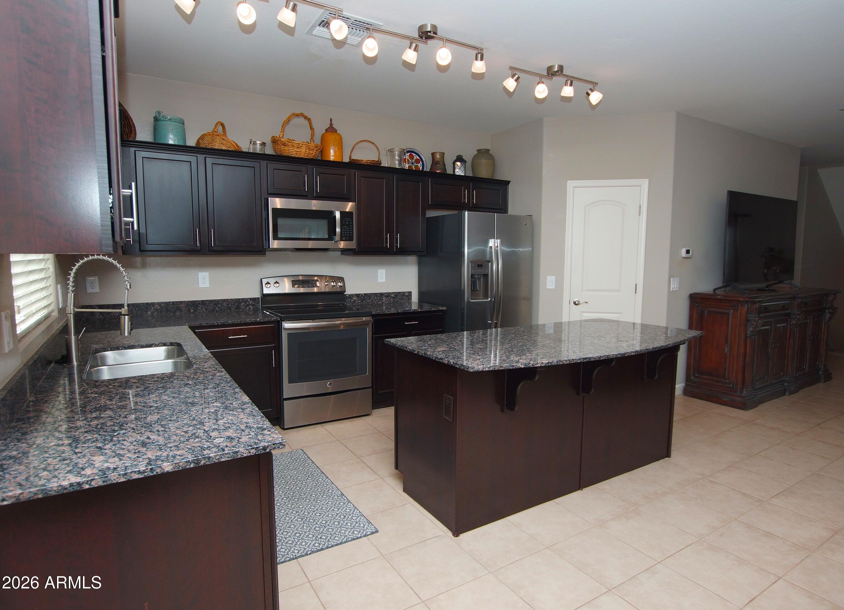 2150 W ALAMEDA Road 1362