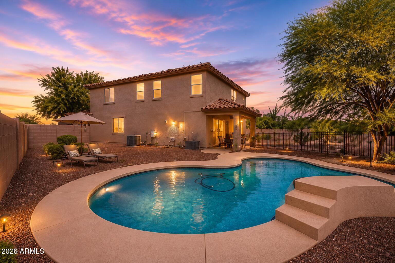 5011 S CARLYLE Drive
