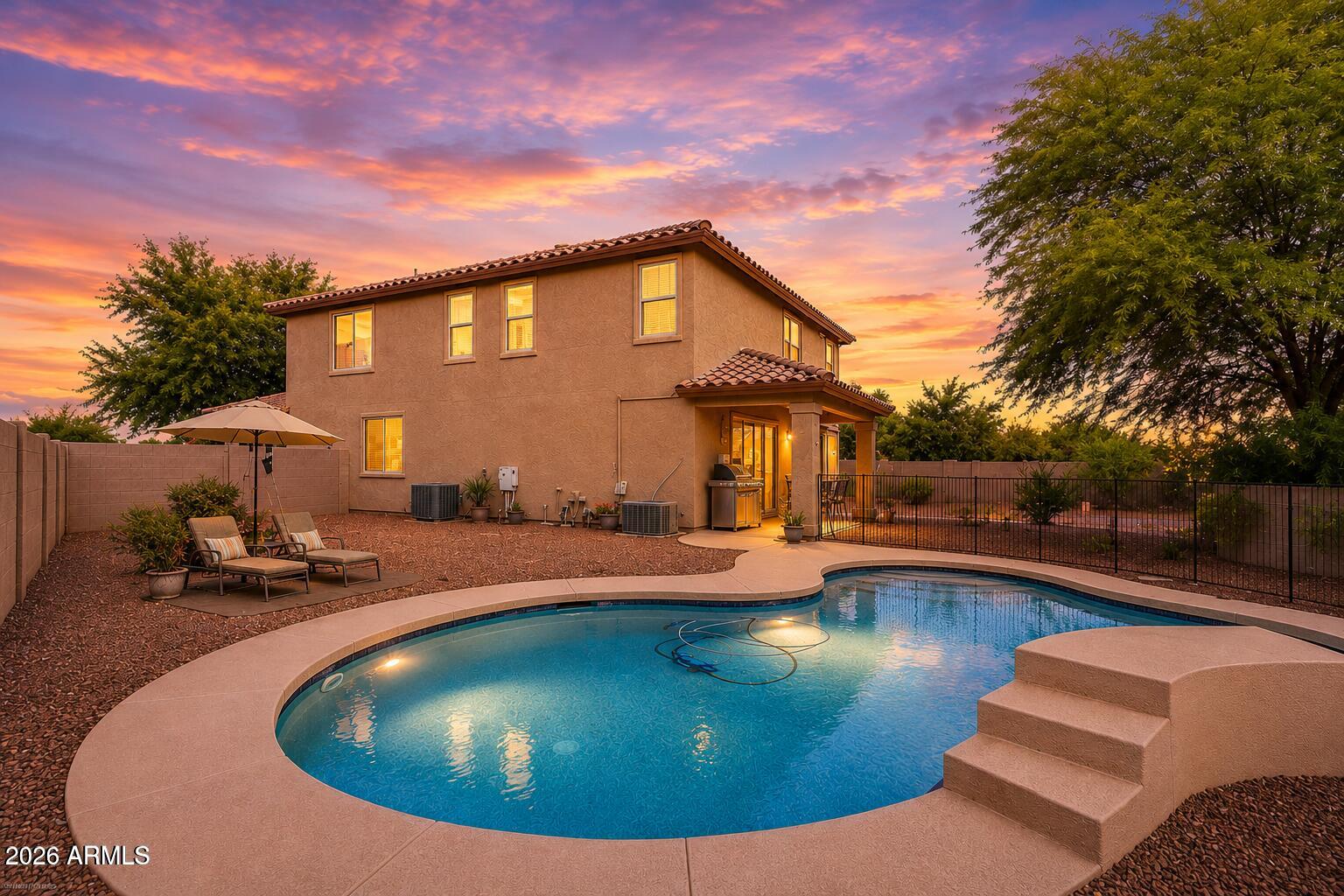5011 S CARLYLE Drive
