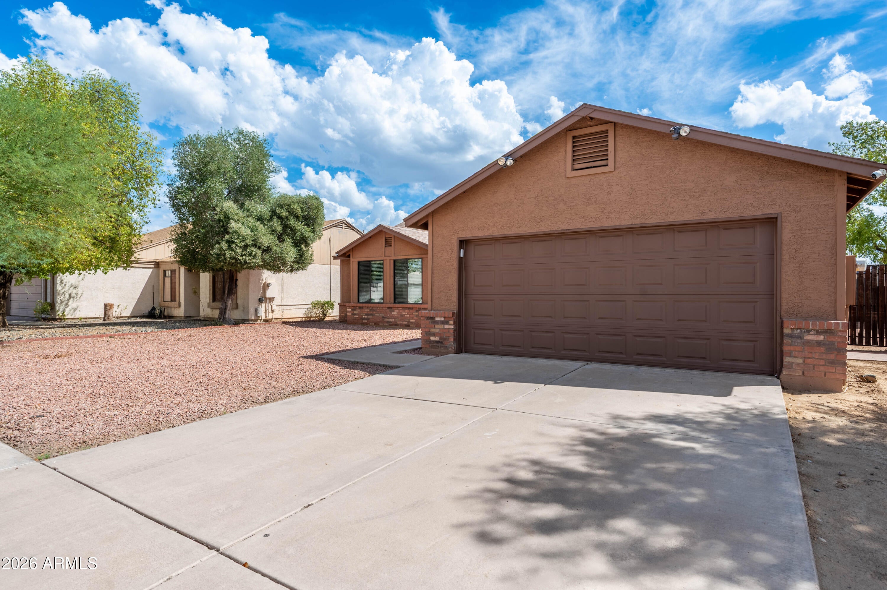 7425 W OCOTILLO Road