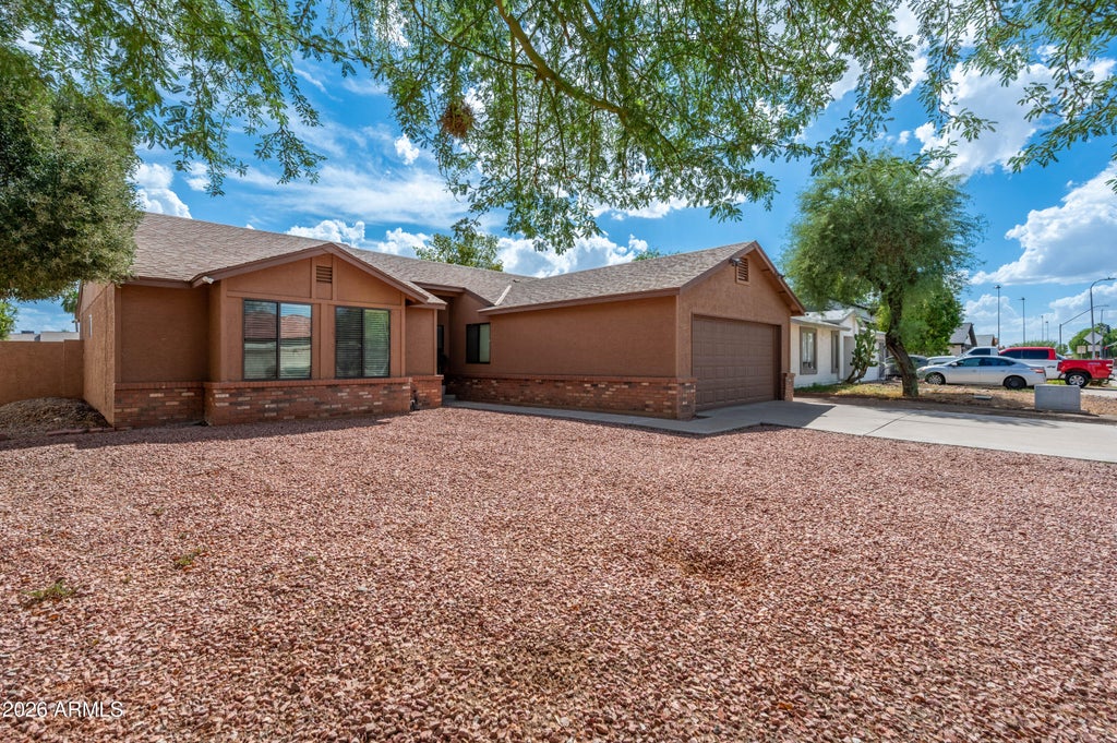Photo of 7425 W Ocotillo Road, Glendale, AZ 85303 (MLS # 7077177)