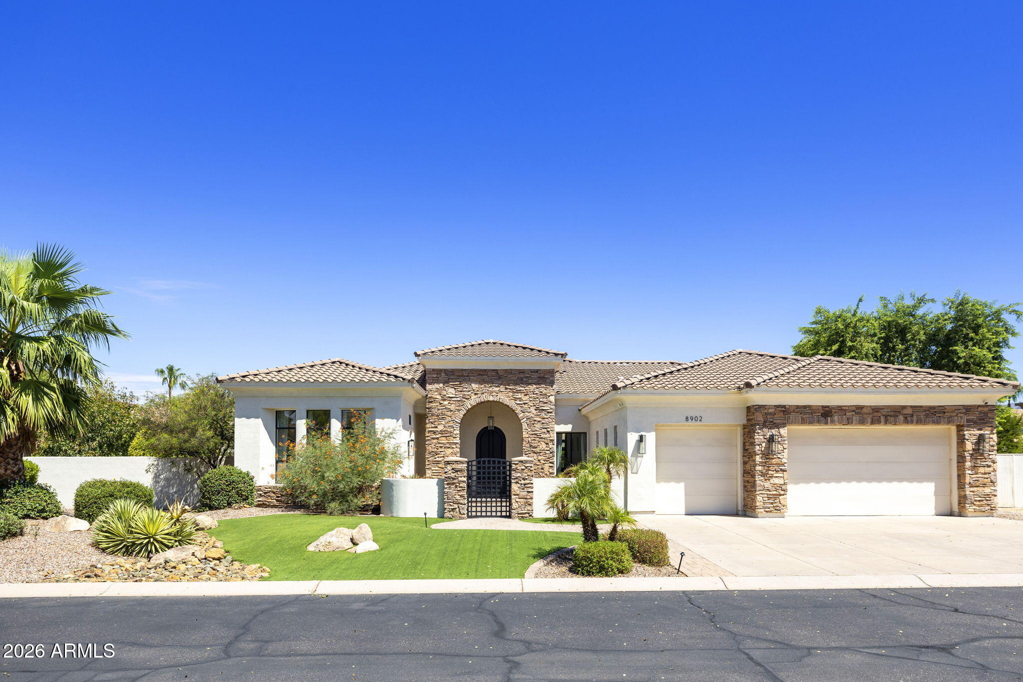 8902 E ANN Way