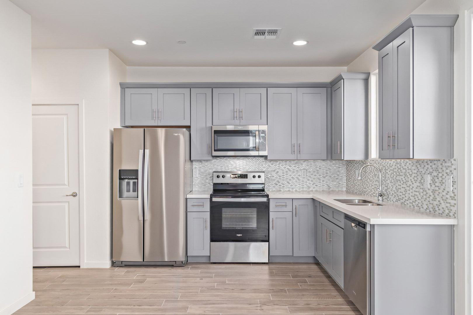 3010 E Yale Street 1