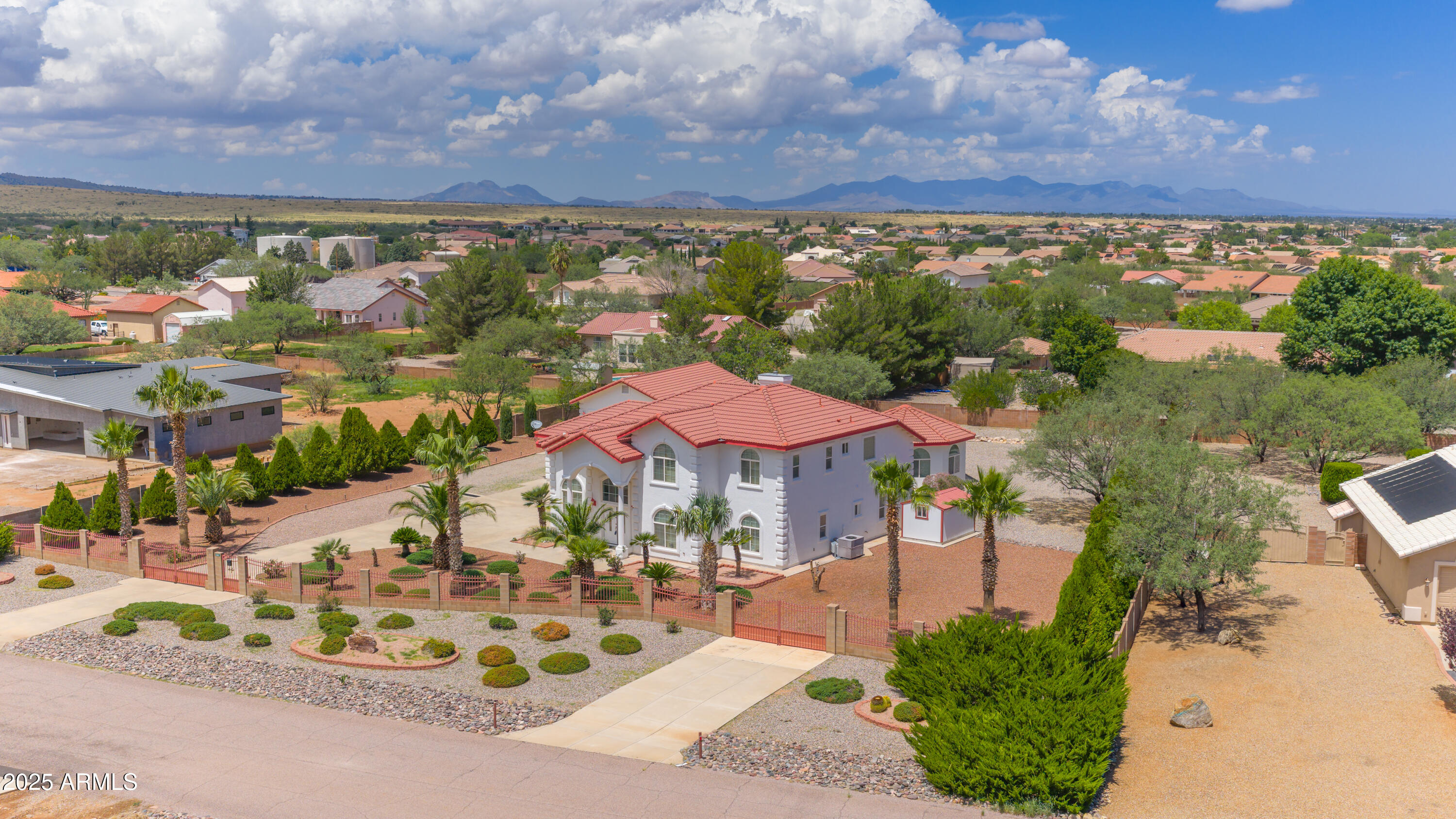 2661 E EAGLE ROCK Drive