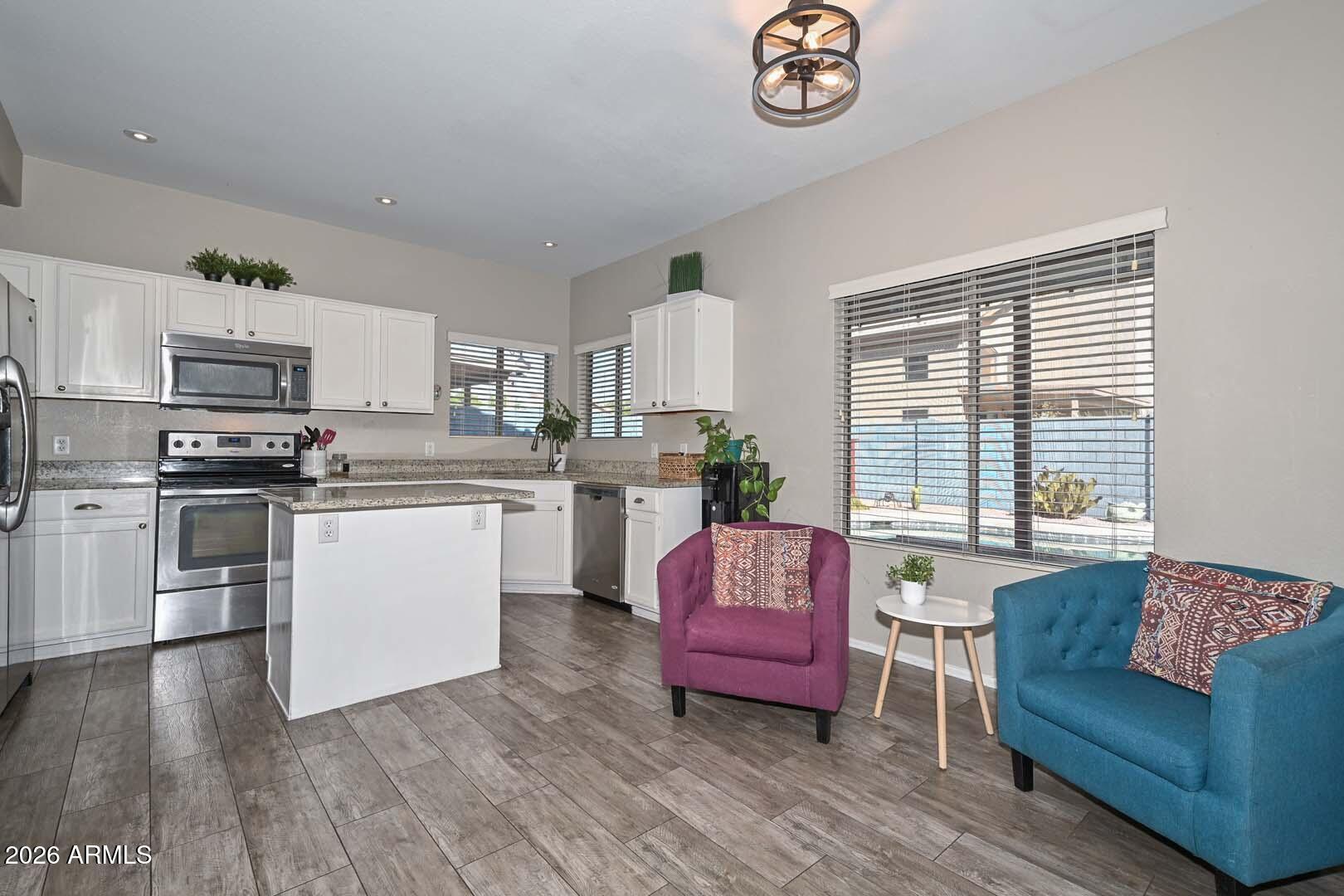 6946 W VIA DEL SOL Drive