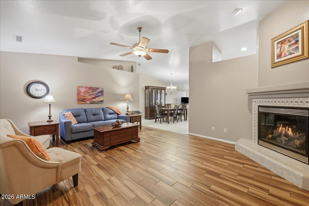 737 PEPPERMINT Way