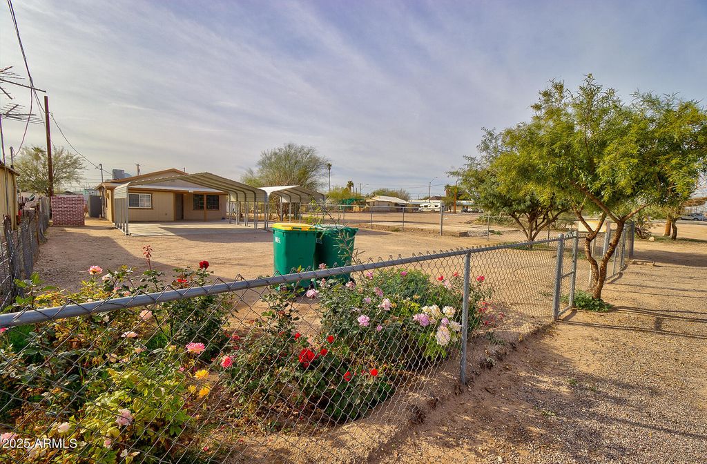 Photo of 207 E 6th Street, Eloy, AZ 85131 (MLS # 6961278)