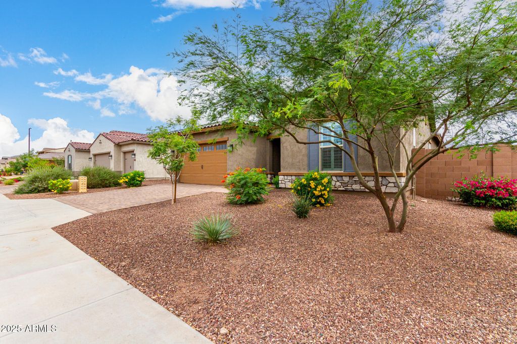 Photo of 18453 W Elwood Street, Goodyear, AZ 85338 (MLS # 6994404)