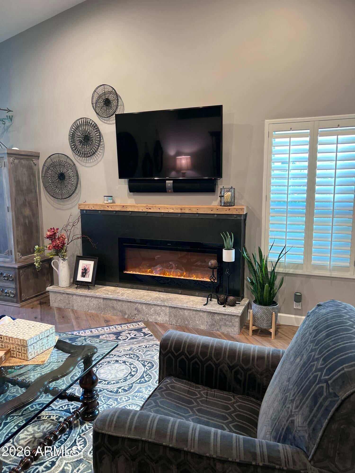 310 W MONTE CRISTO Avenue