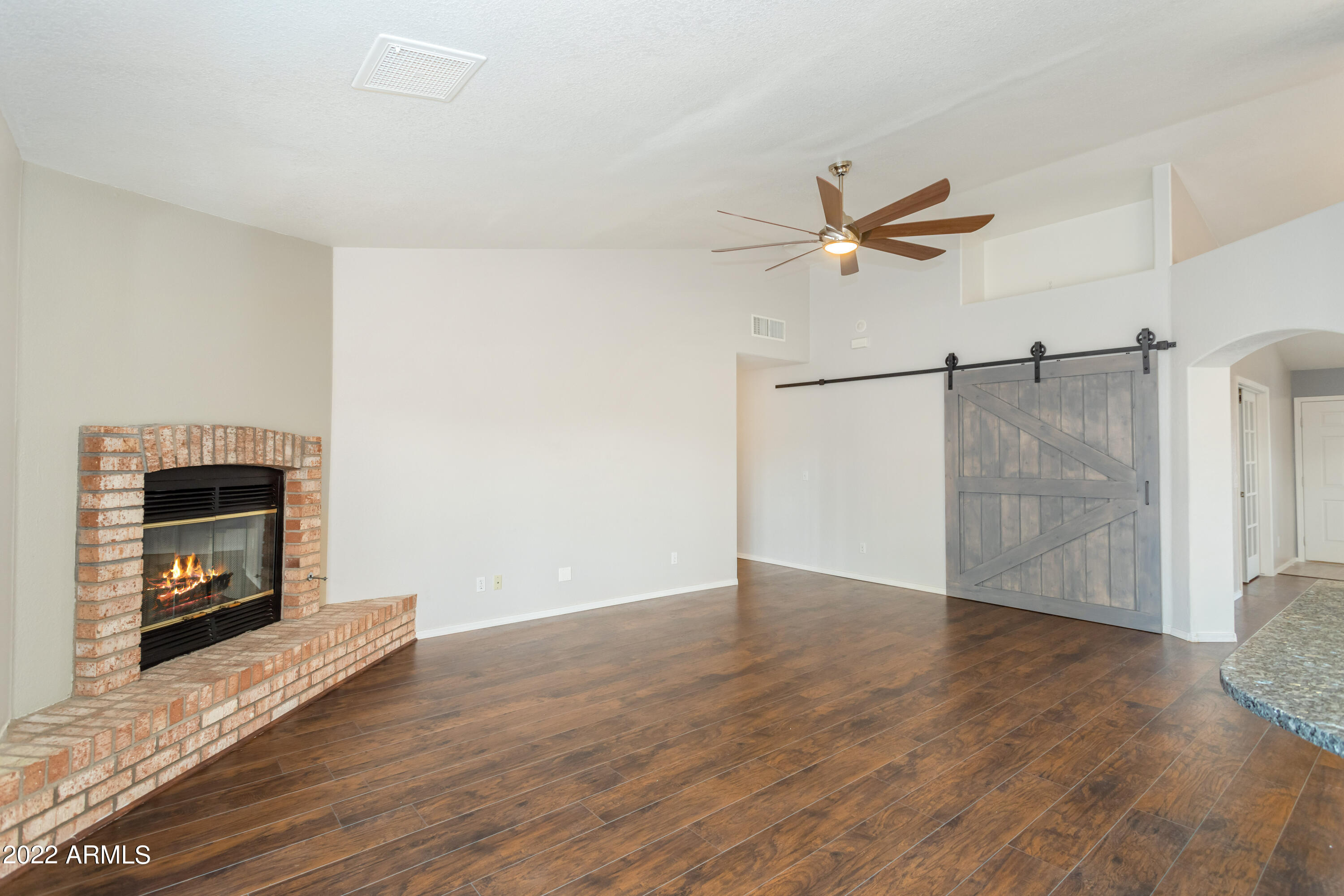 MISSION HILLS ESTATES TR UNIT 115 - Residential