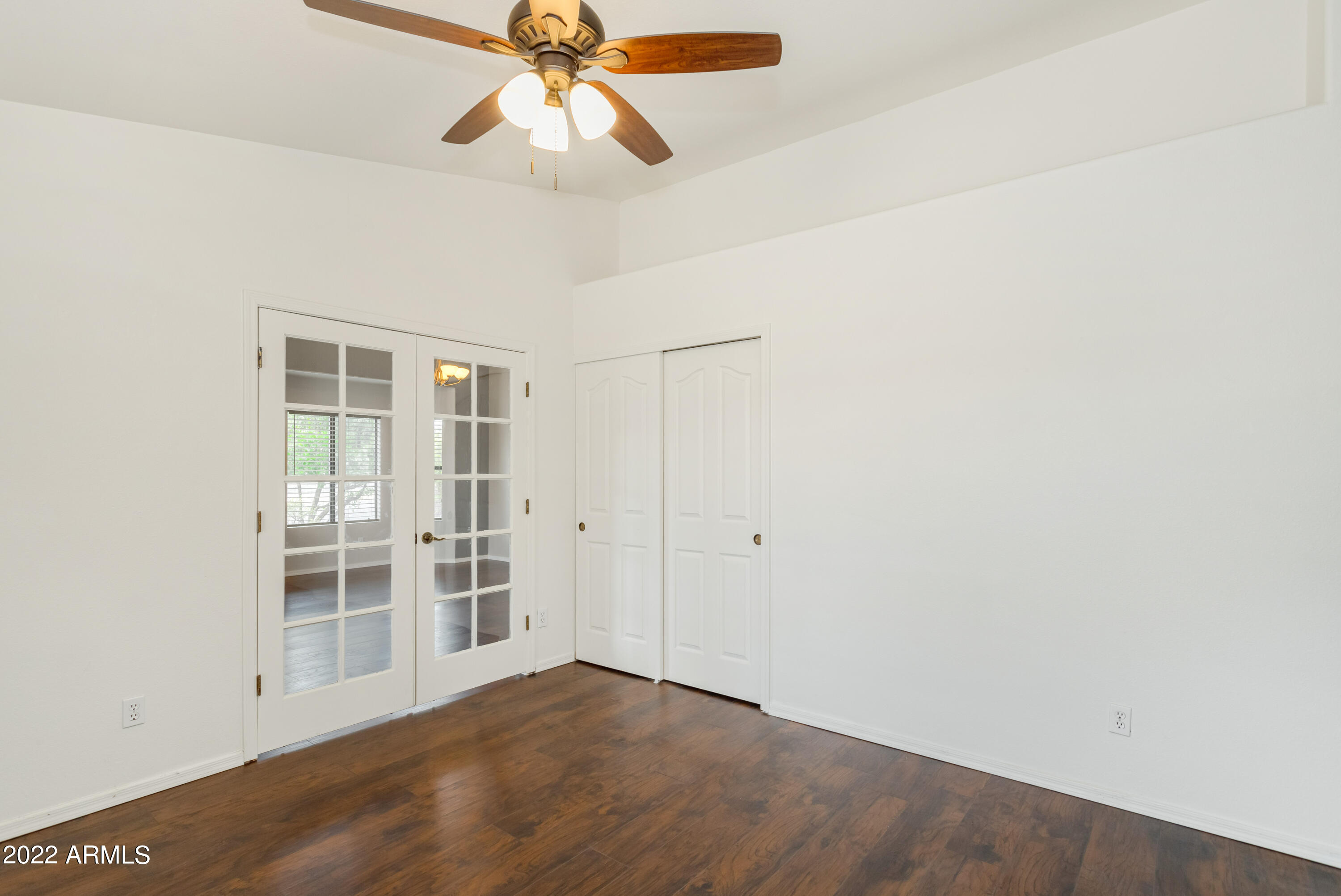 MISSION HILLS ESTATES TR UNIT 115 - Residential