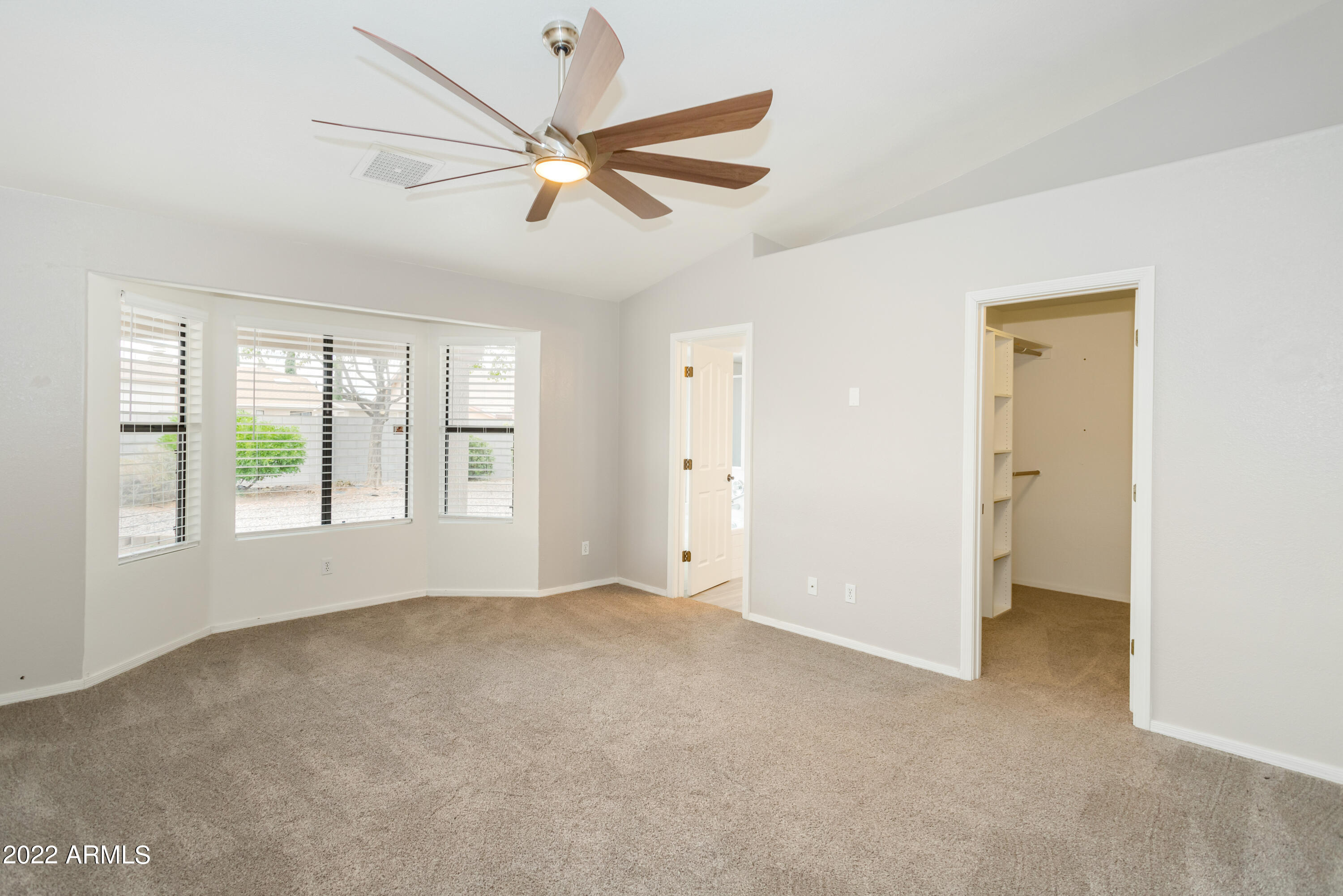 MISSION HILLS ESTATES TR UNIT 115 - Residential