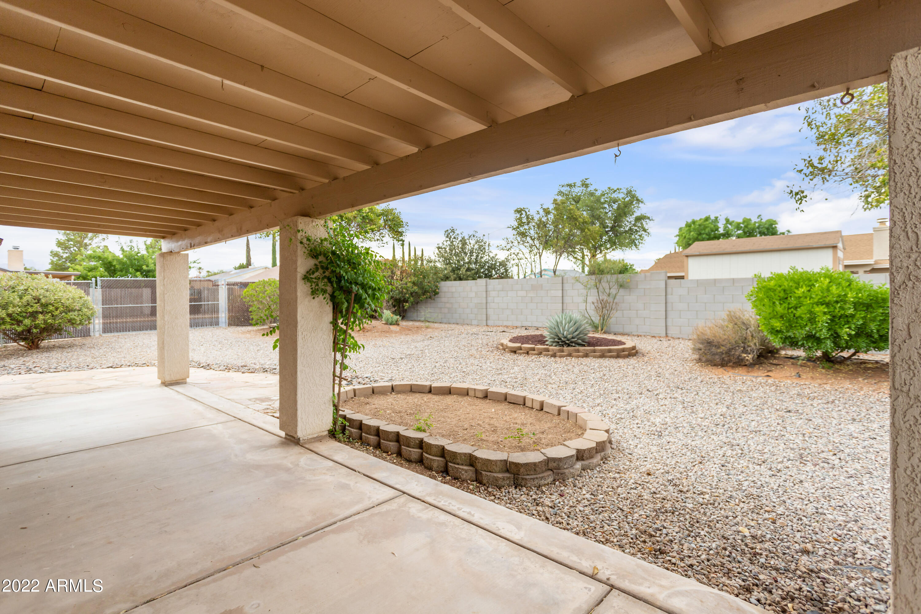 MISSION HILLS ESTATES TR UNIT 115 - Residential