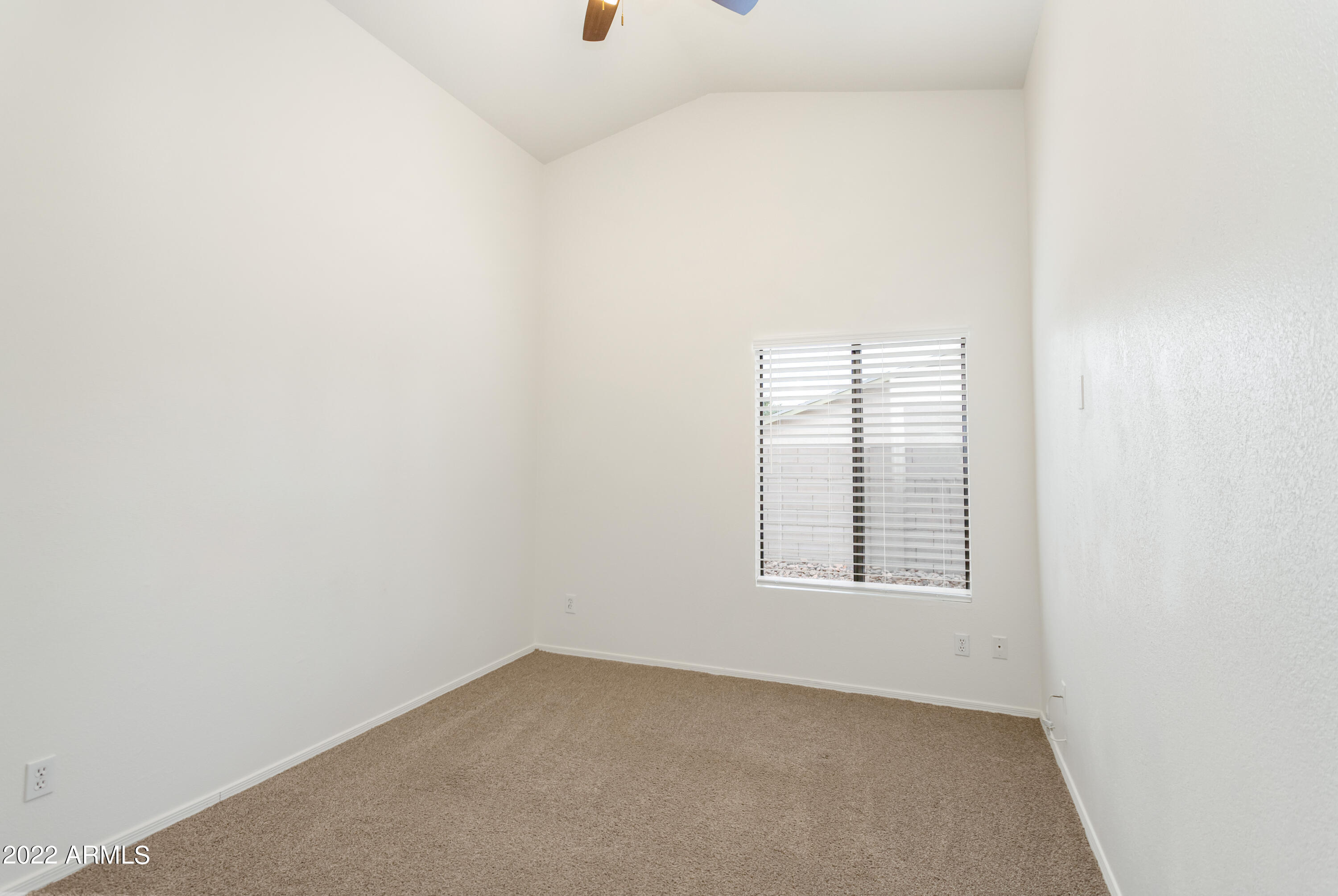 MISSION HILLS ESTATES TR UNIT 115 - Residential