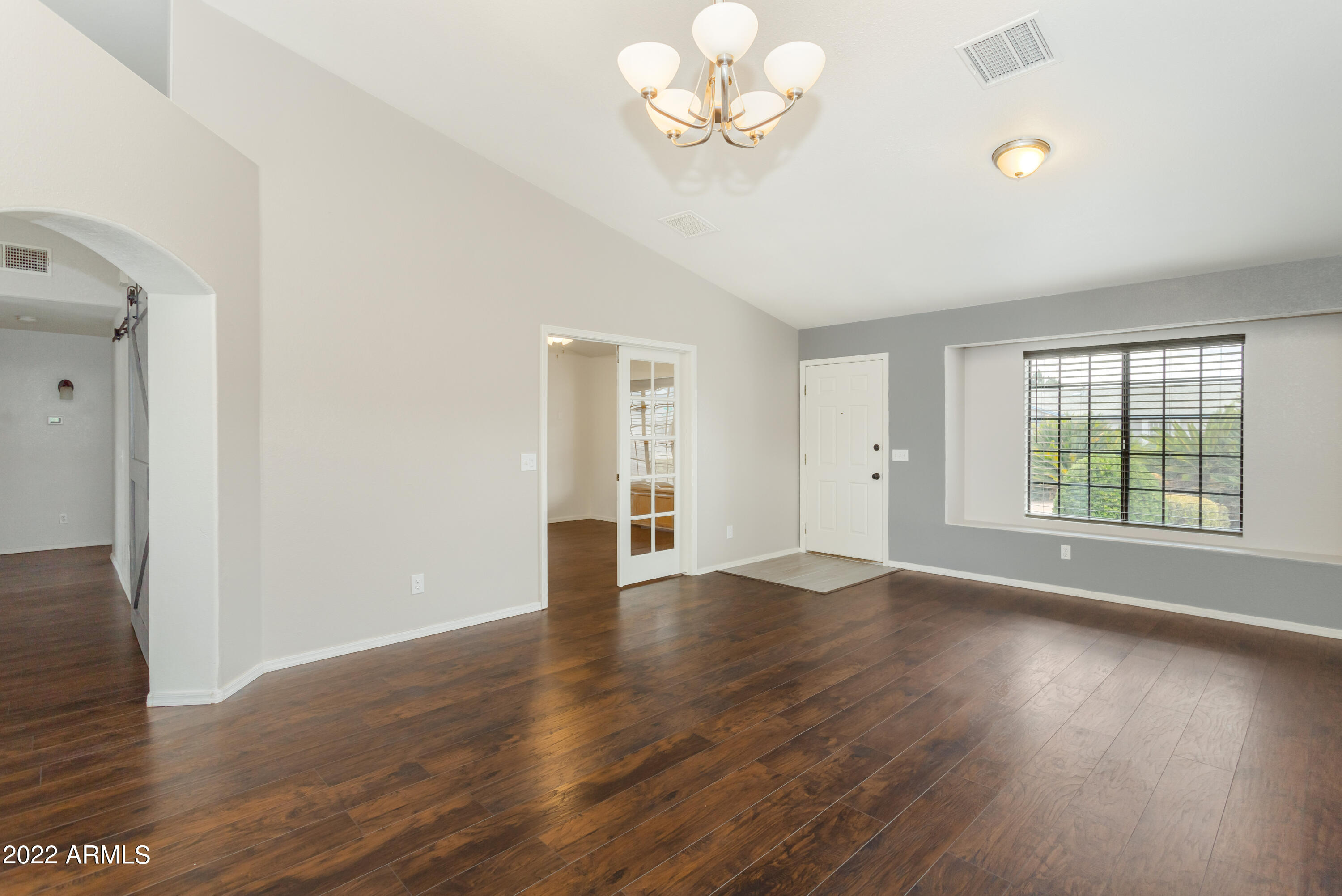 MISSION HILLS ESTATES TR UNIT 115 - Residential
