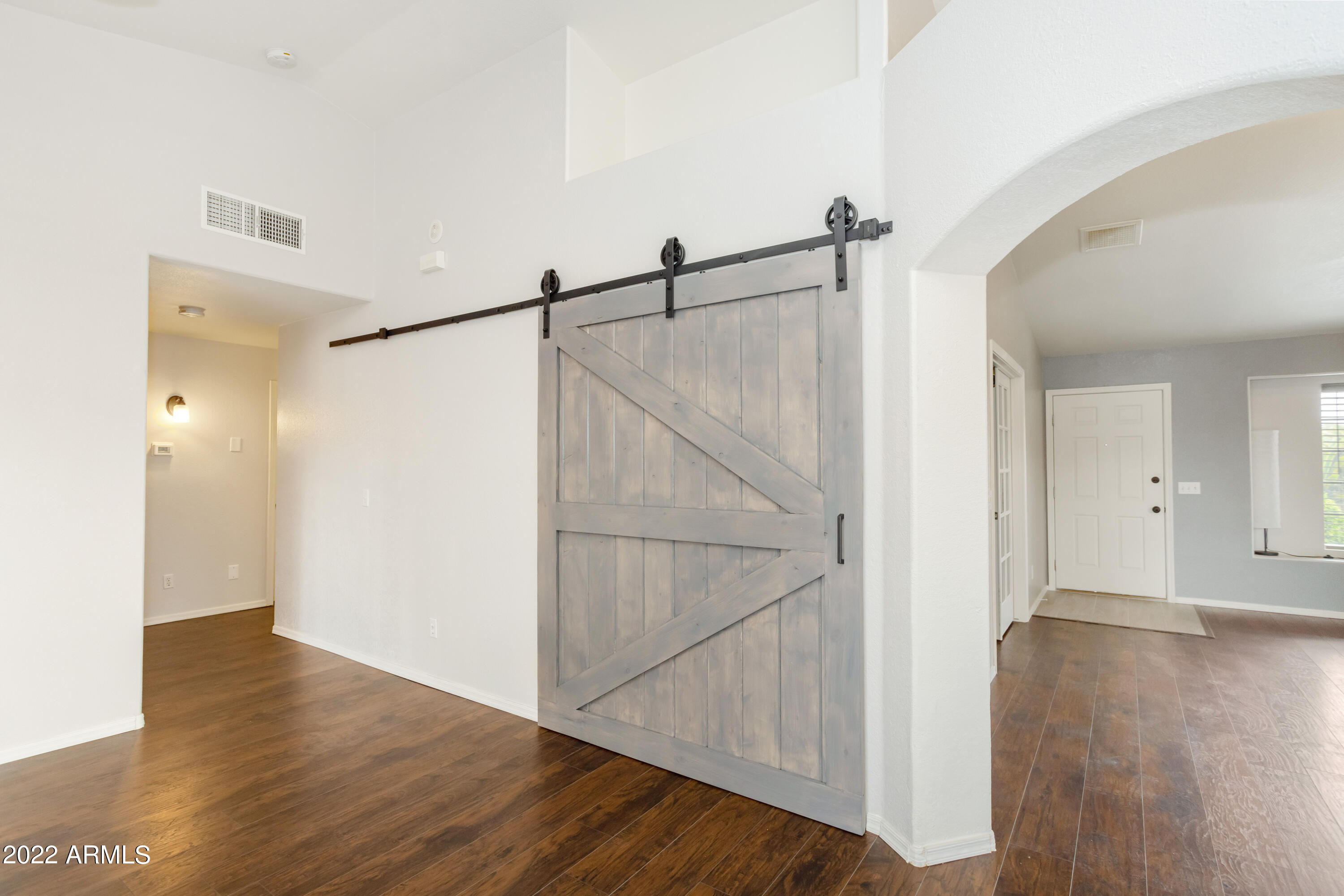 MISSION HILLS ESTATES TR UNIT 115 - Residential