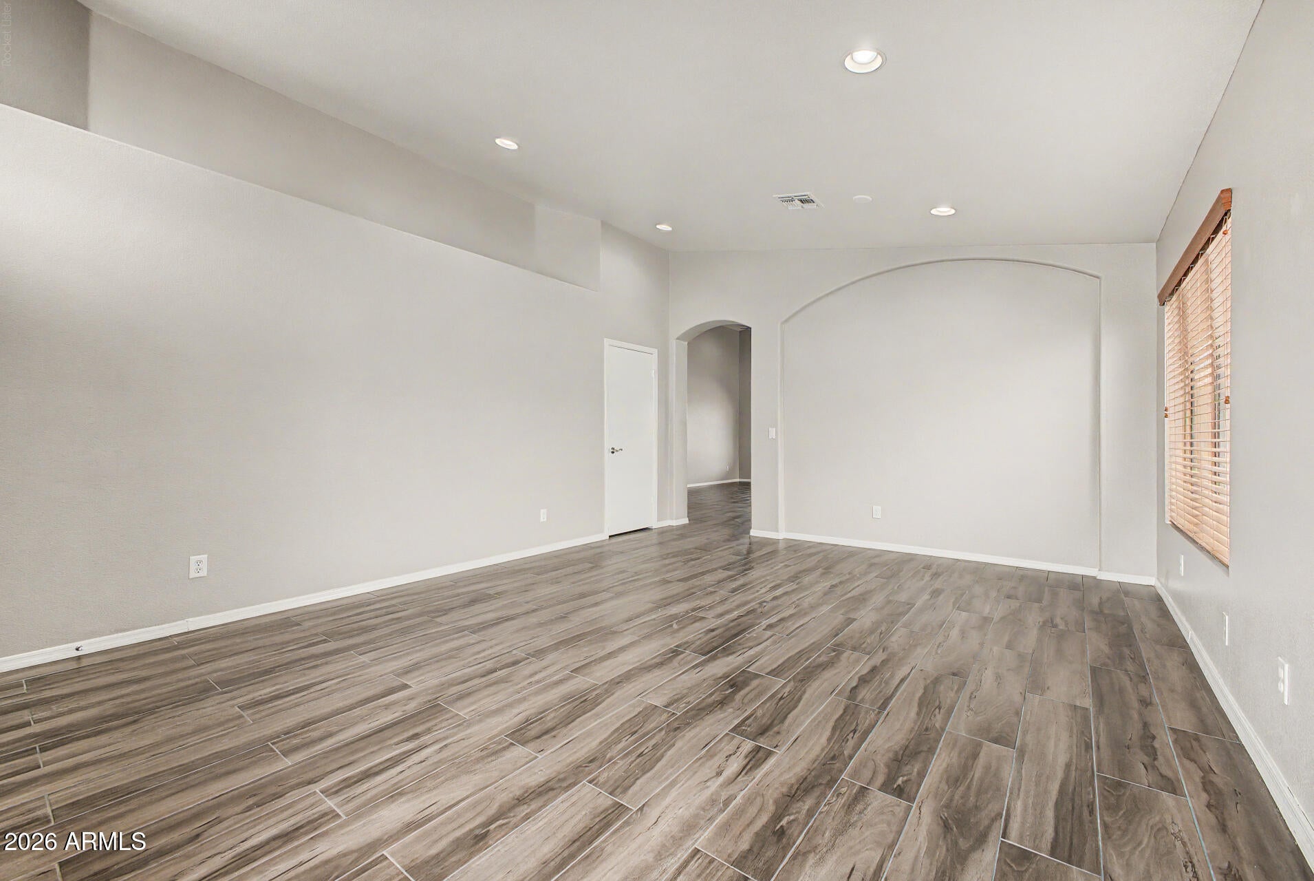 308 W LIBERTY Lane