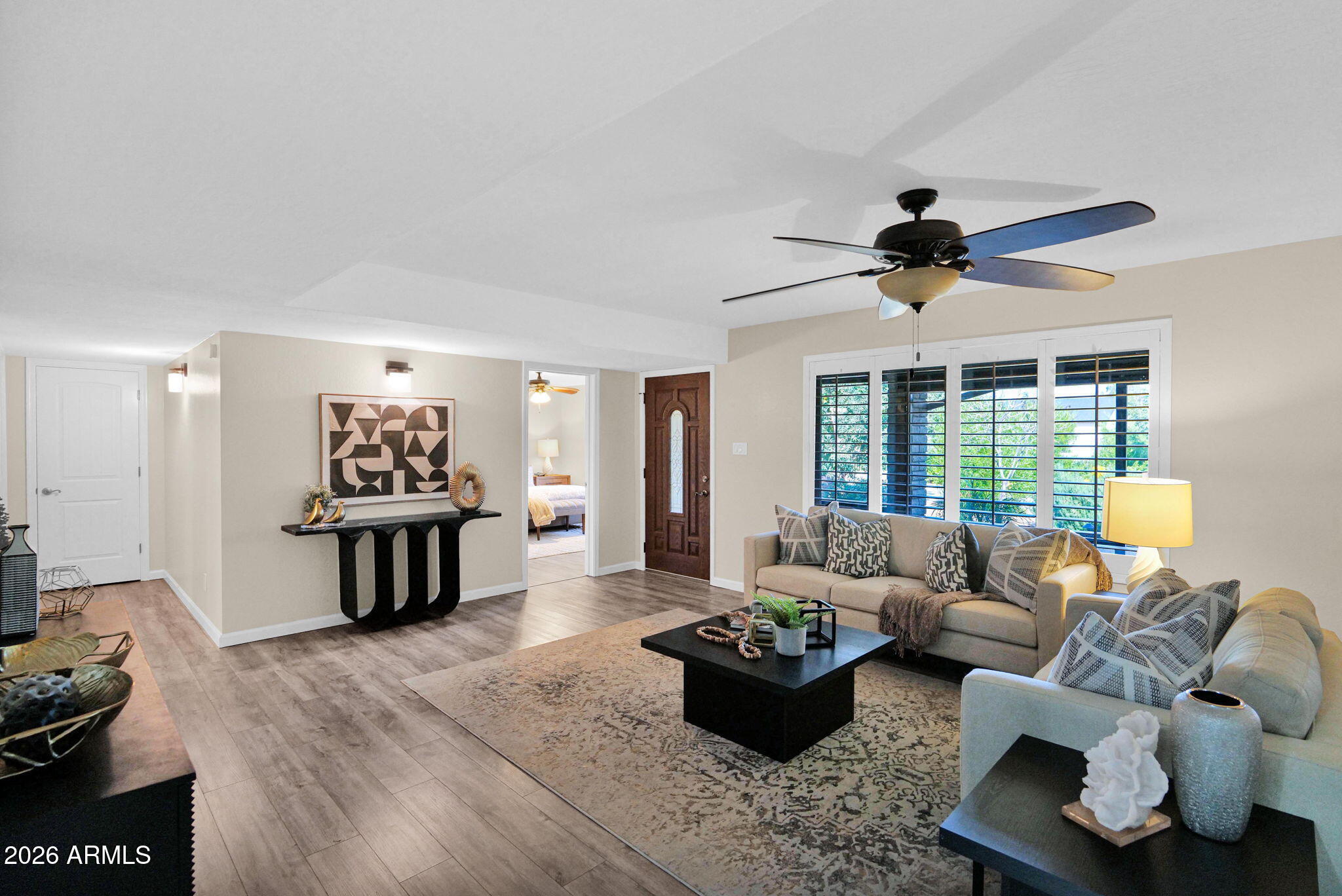 4221 E EMELITA Avenue