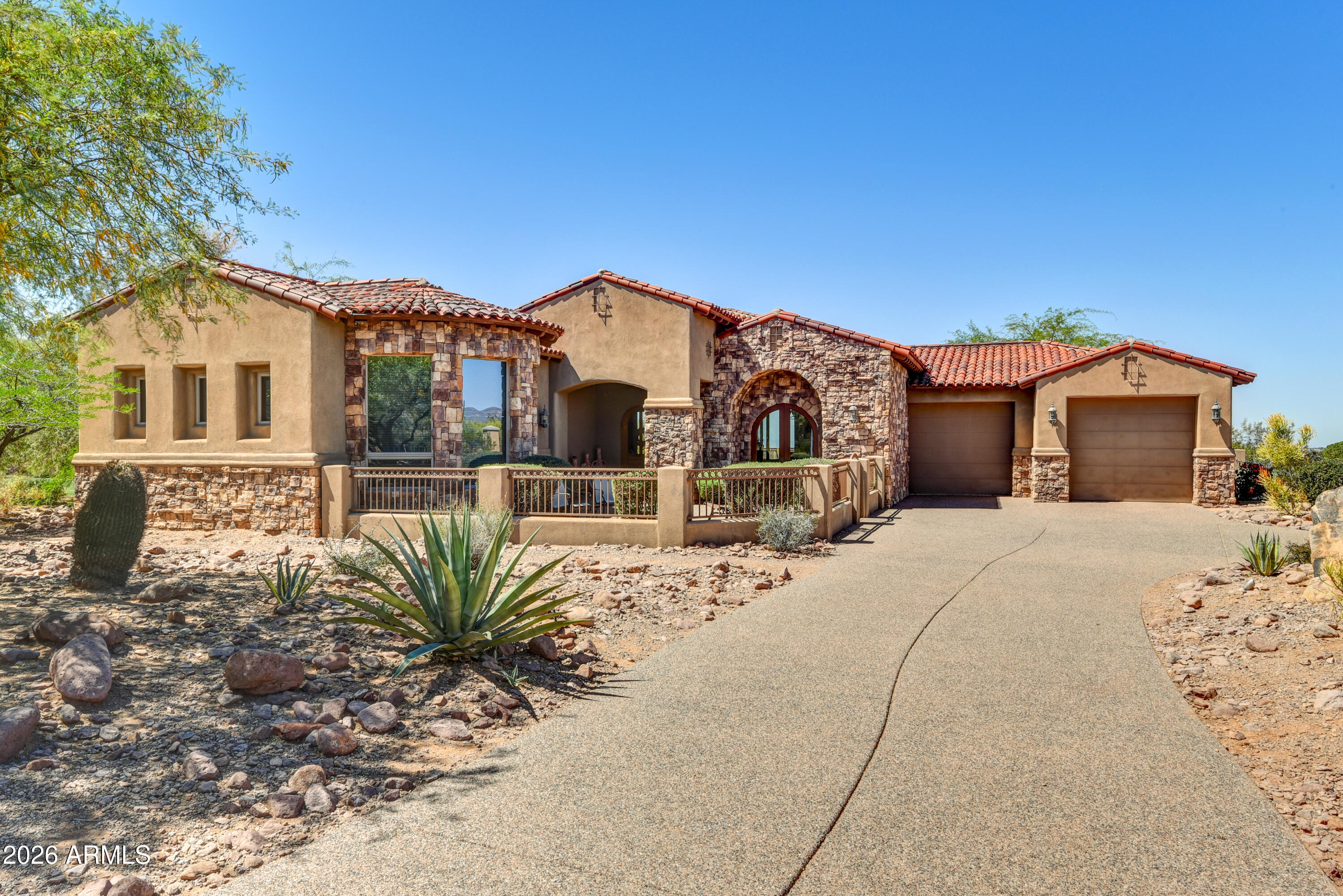 2430 S GERONIMO HEAD Trail