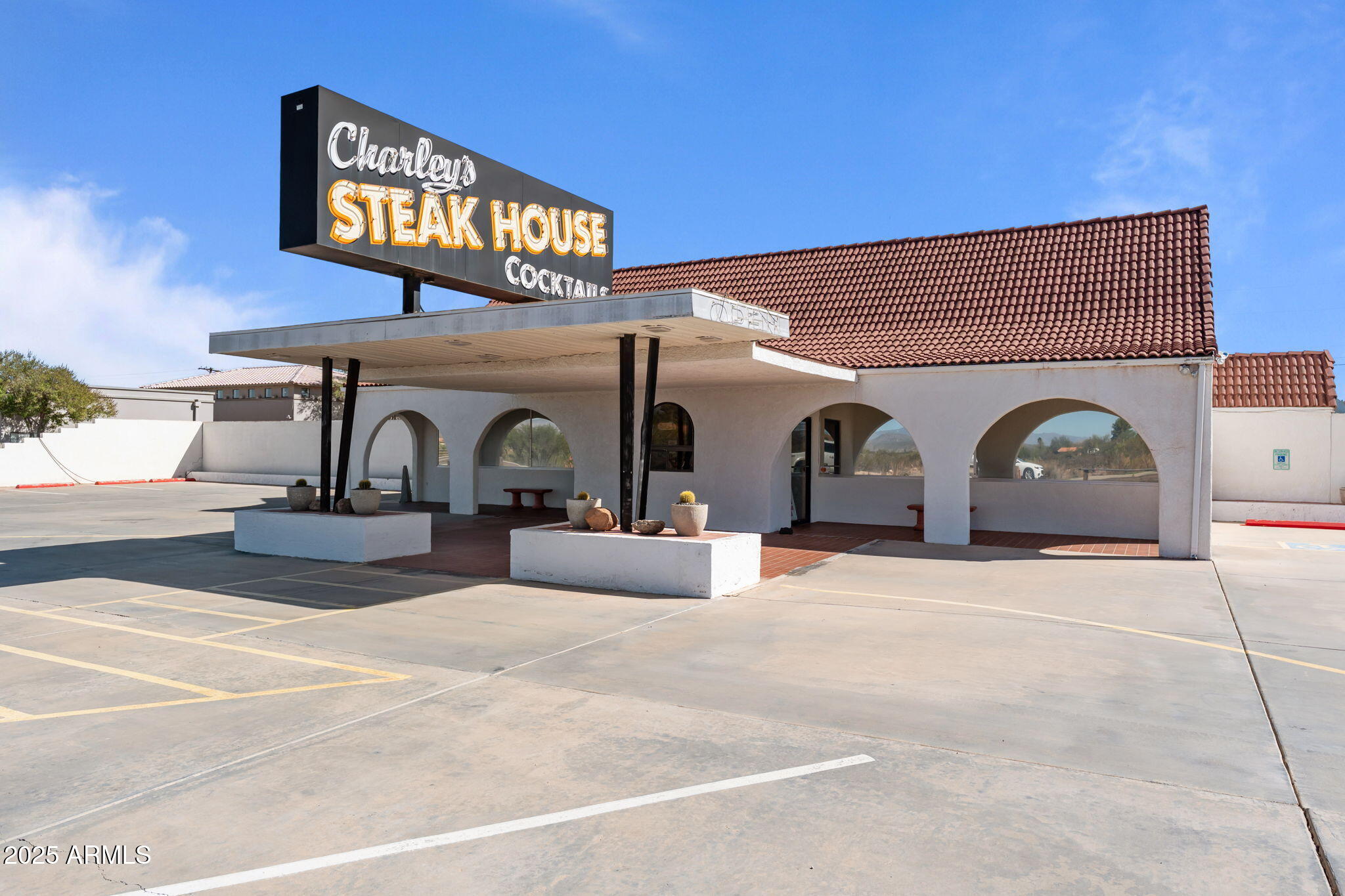 1078 W WICKENBURG Way